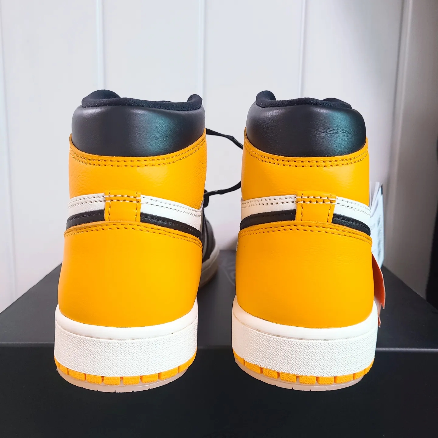 Jordan 1 Retro High OG Taxi 착용 스타일 - 3