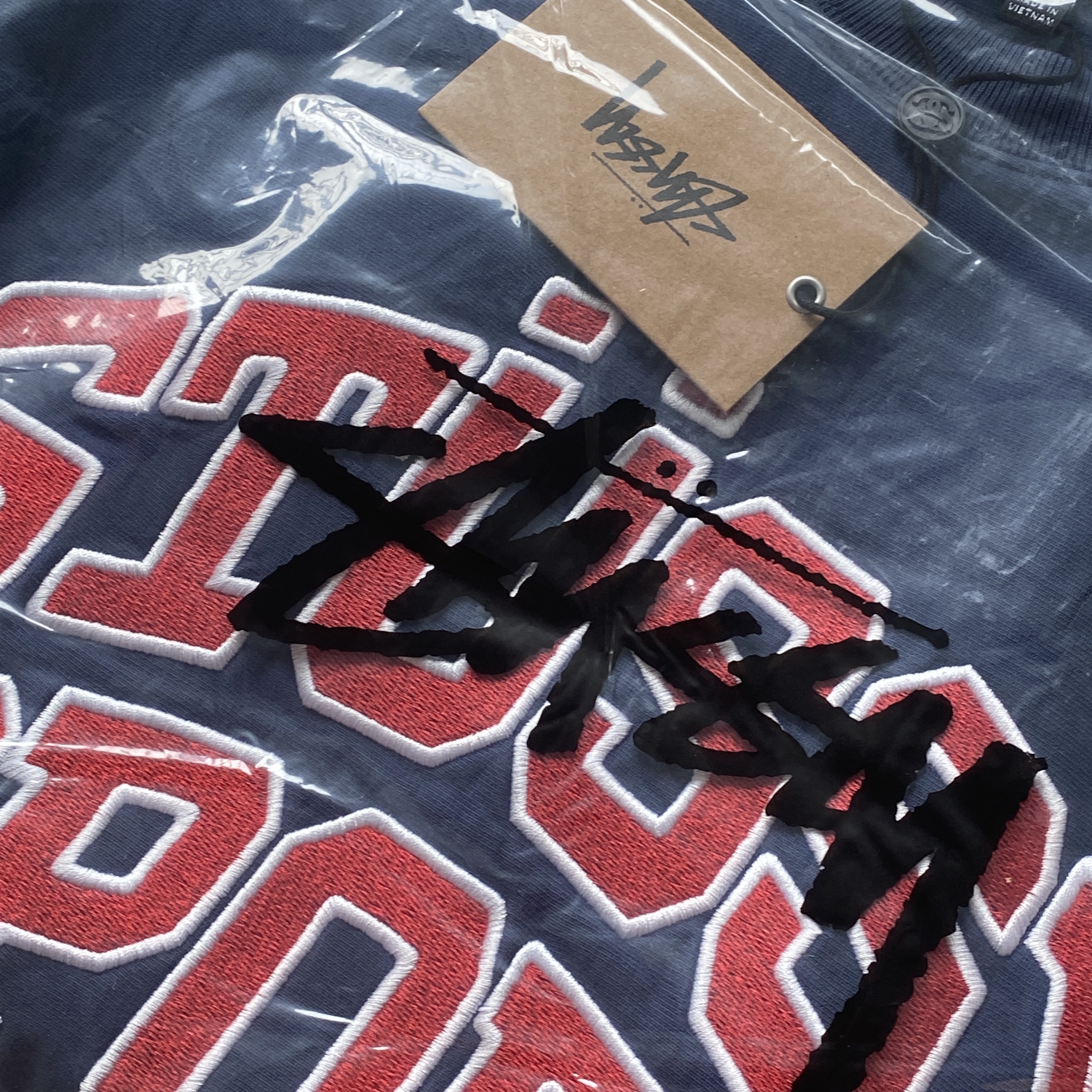 Stussy Relaxed Oversized Crew Navy 착용 스타일 - 1
