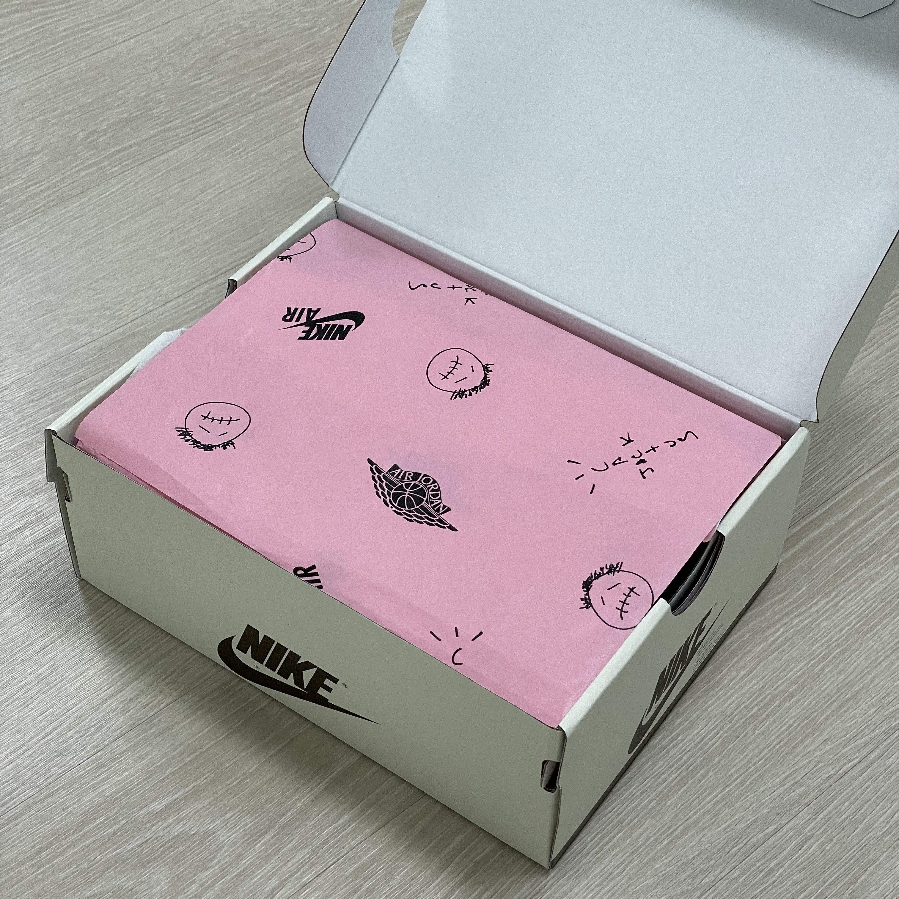 (PS) Jordan 1 x Travis Scott Retro Low OG SP Sail and Ridgerock 착용 스타일 - 3