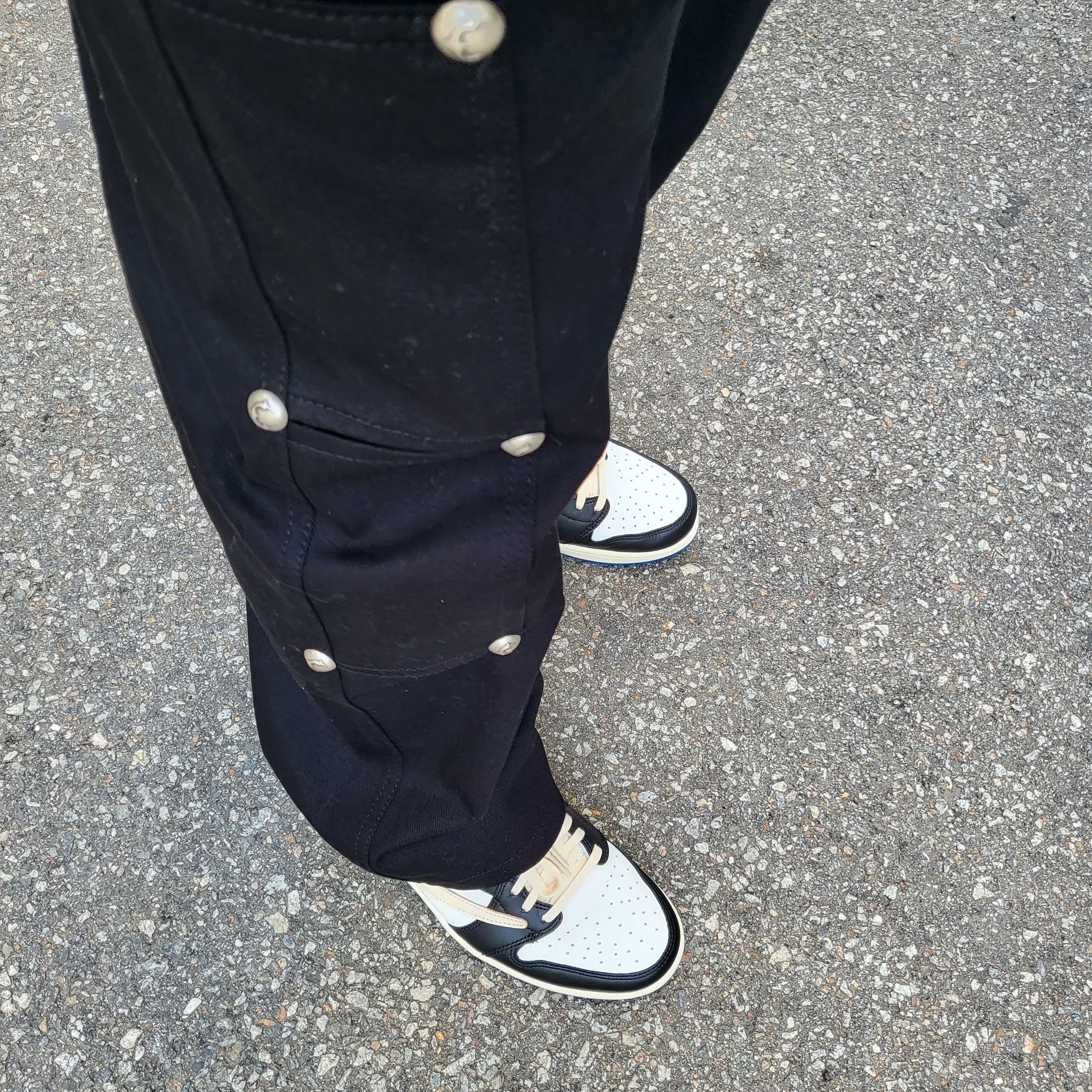 Jordan 1 x Travis Scott x Fragment Retro Low OG SP Military Blue 착용 스타일 - 3