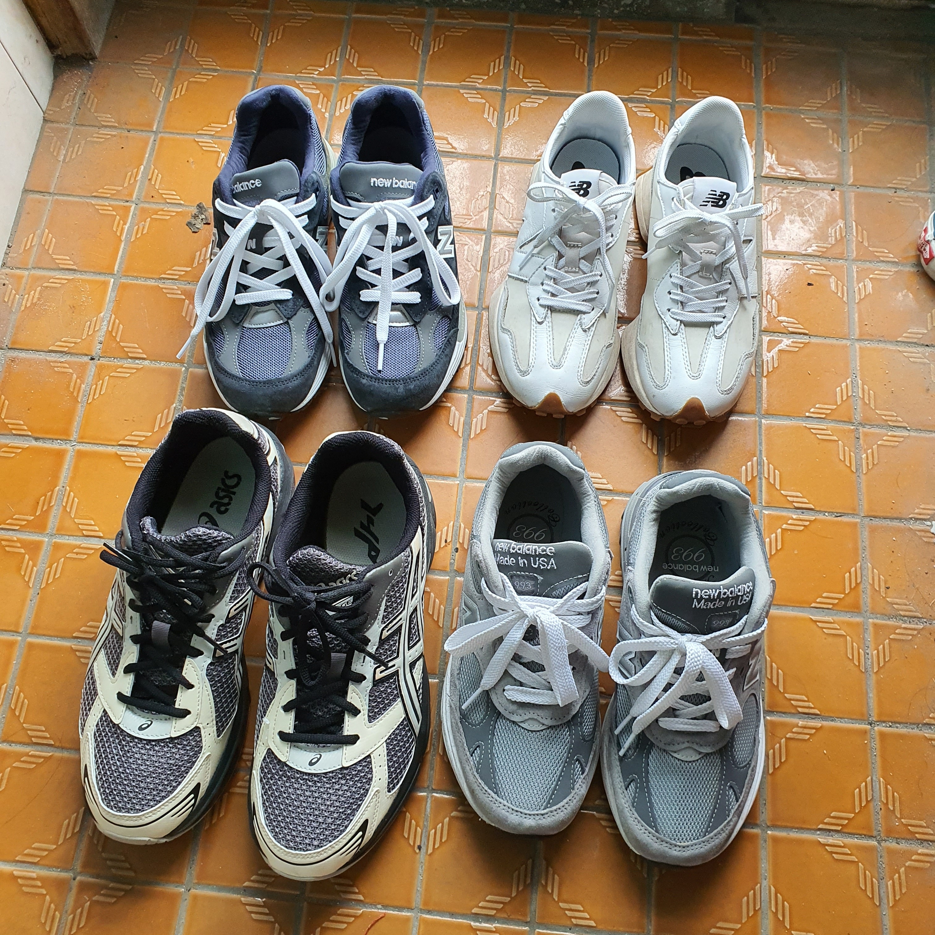 (W) New Balance 327 Leather White Moonbeam, New Balance 992 Made in USA Navy 착용 스타일