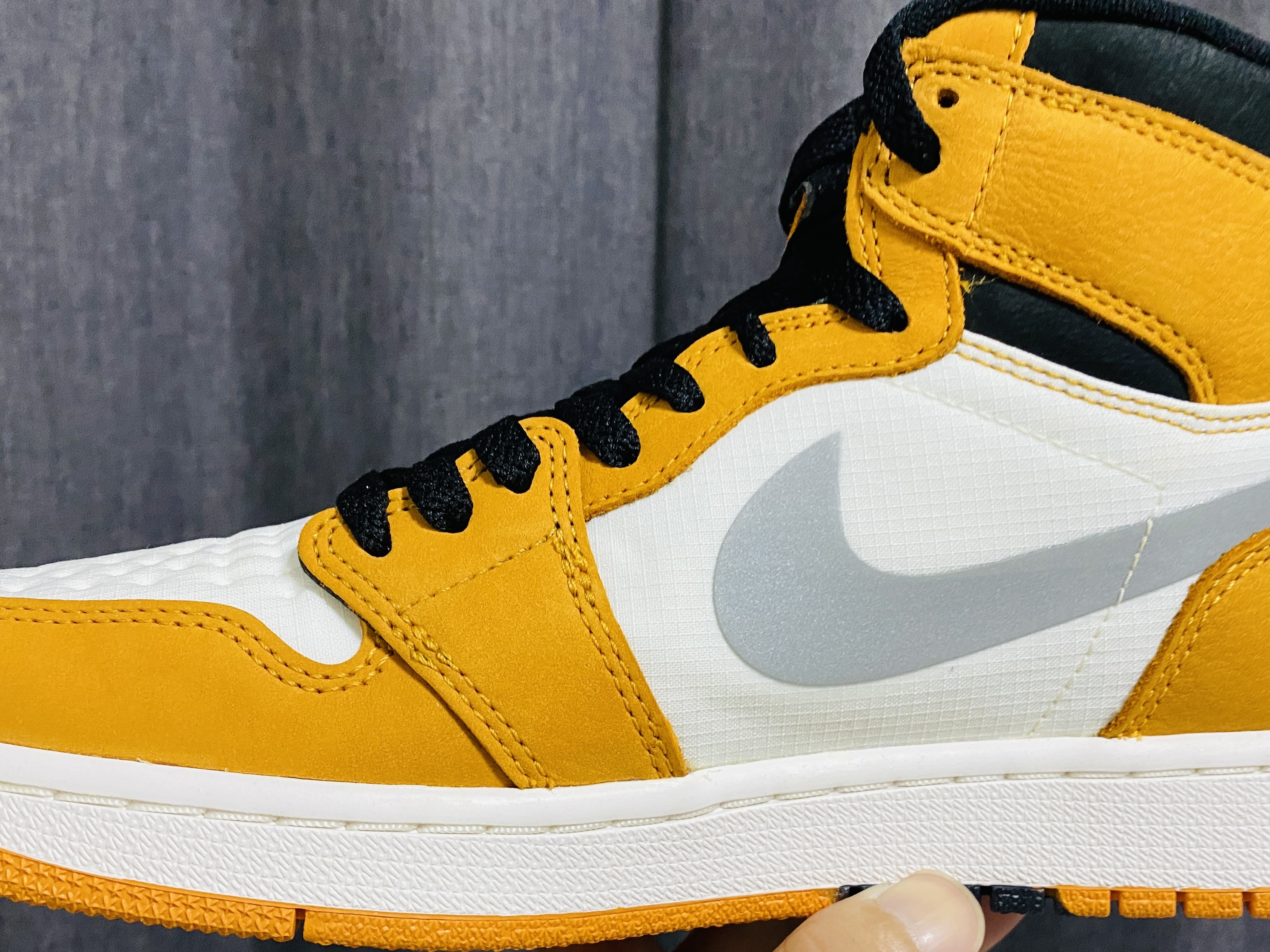 Jordan 1 Element Gore-Tex Light Curry 착용 스타일 - 3