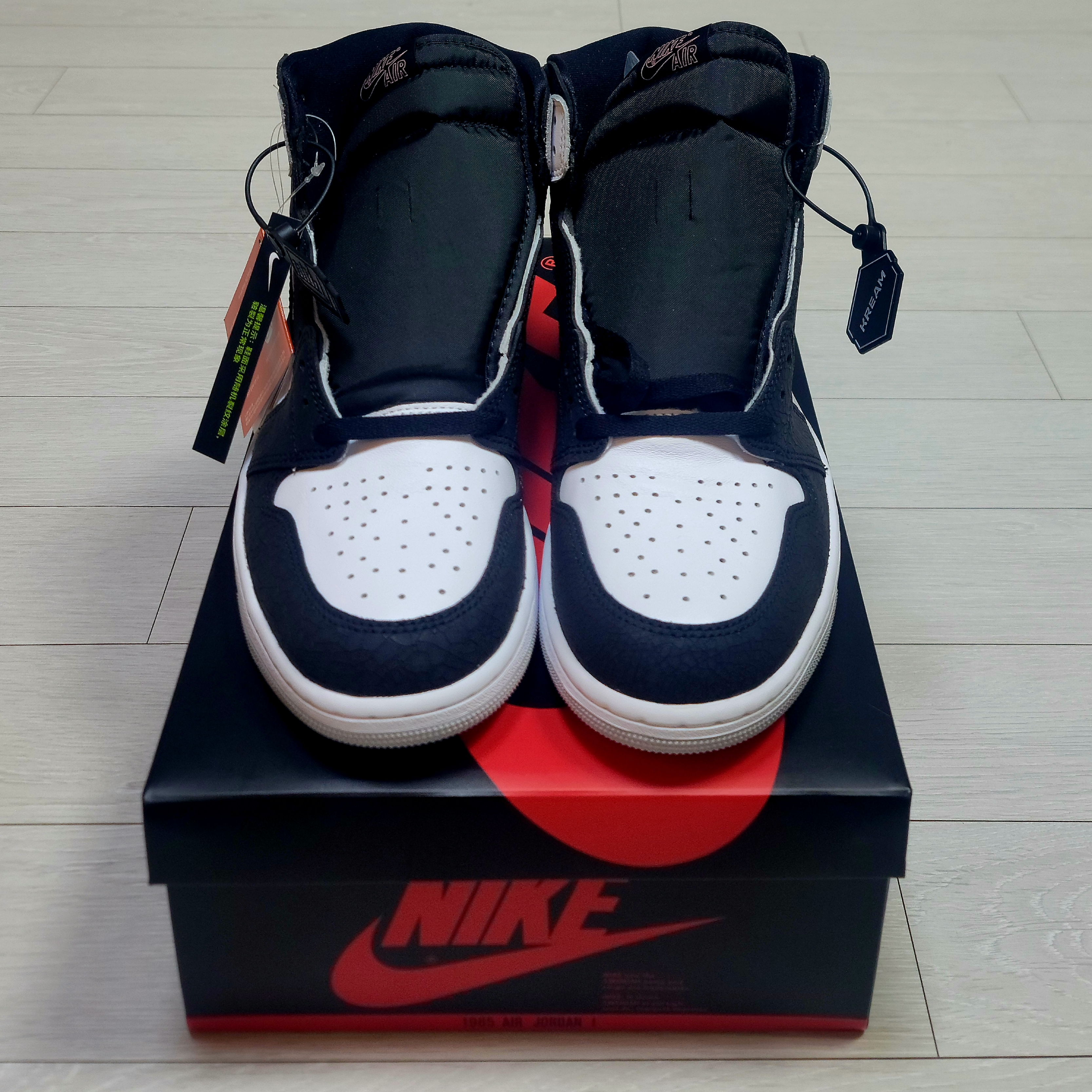 Jordan 1 Retro High OG Bleached Coral 착용 스타일 - 3