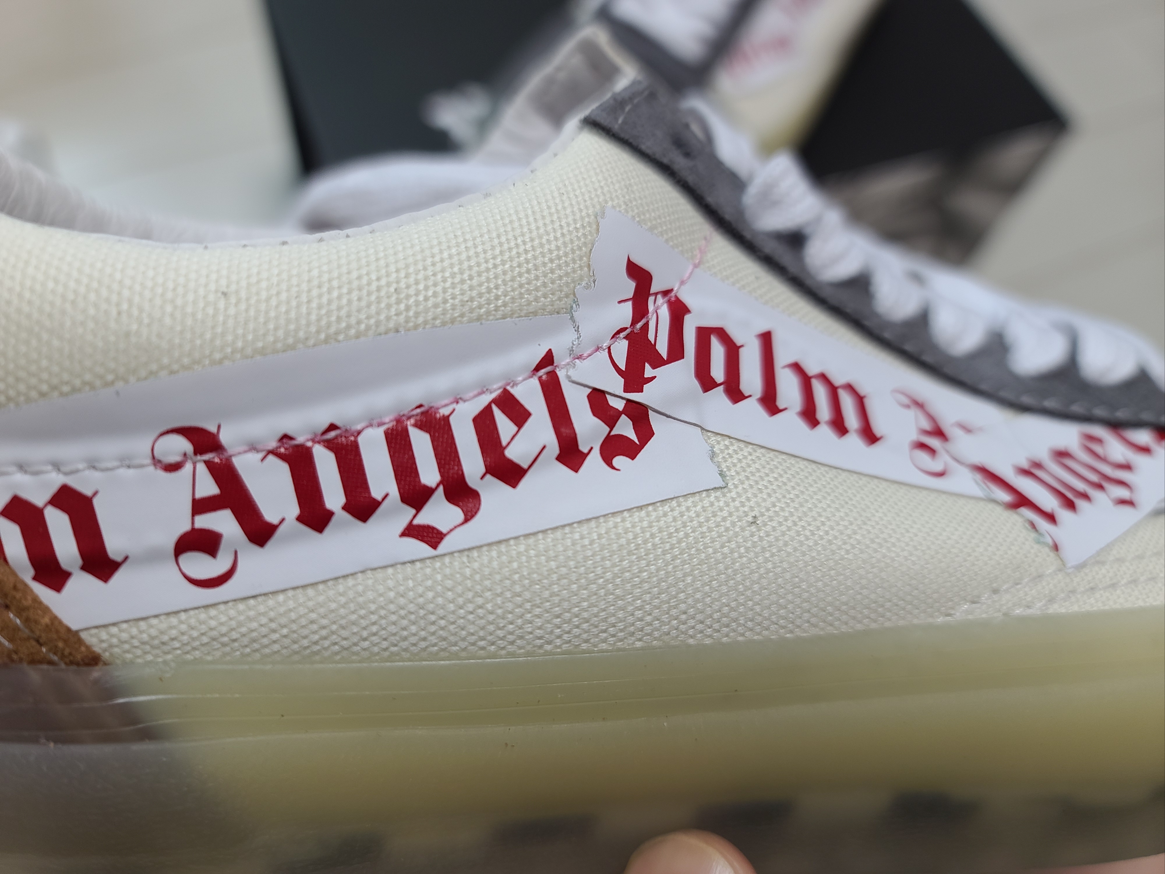 Vans Vault x Palm Angels Old Skool VLT LX Pewter 착용 스타일 - 3