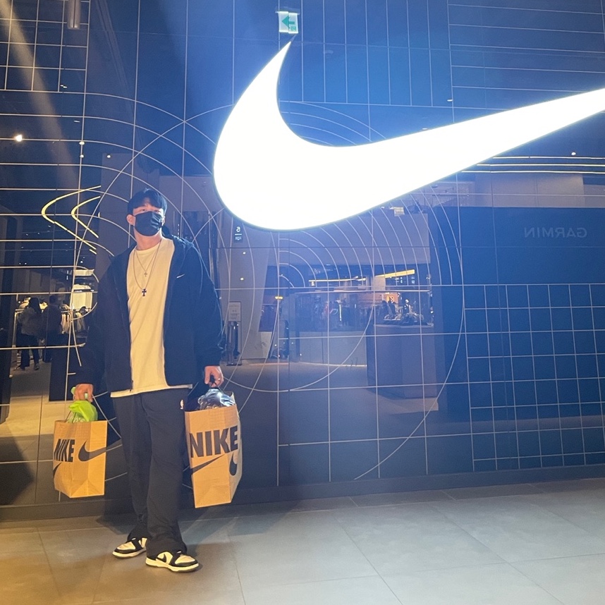 Supreme x Nike Arc Corduroy Hooded Jacket Black - 22SS, Nike x Fear of God Warm Up Pants Off Noir 착용 스타일 - 2