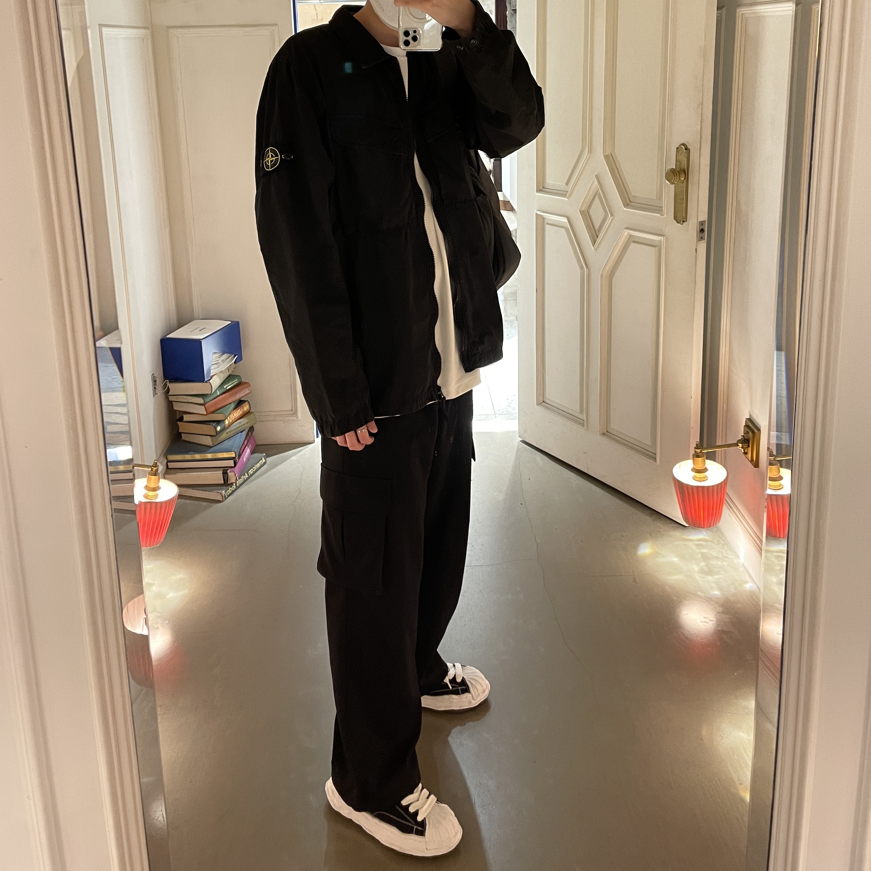 Maison Mihara Yasuhiro Blakey OG Sole Canvas Low-top Sneakers Black White, Stone Island 101WN Brushed Cotton Canvas T.CO+OLD Overshirt Black - 22FW 착용 스타일 - 1