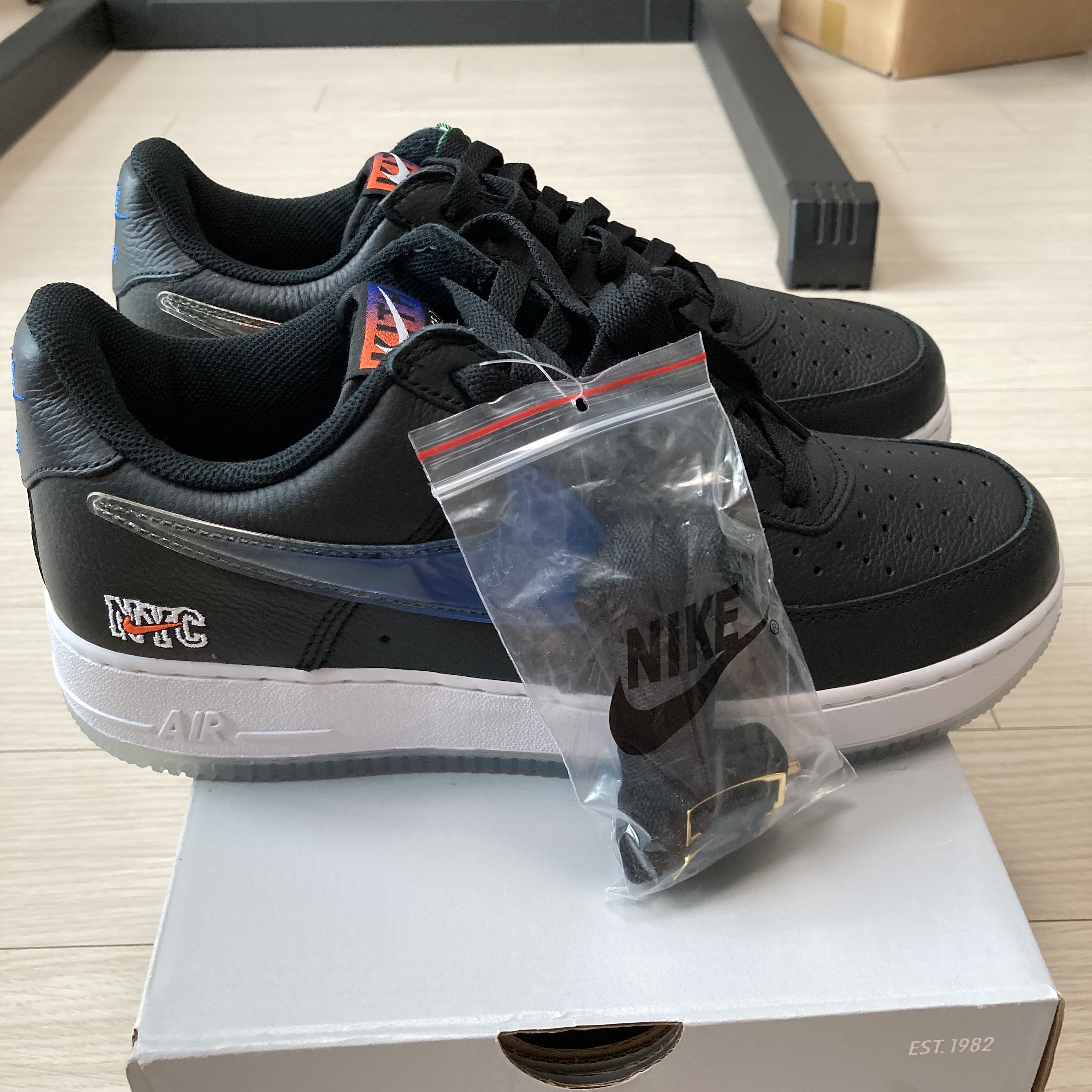 Nike x Kith Air Force 1 Low NYC Black 착용 스타일 - 2