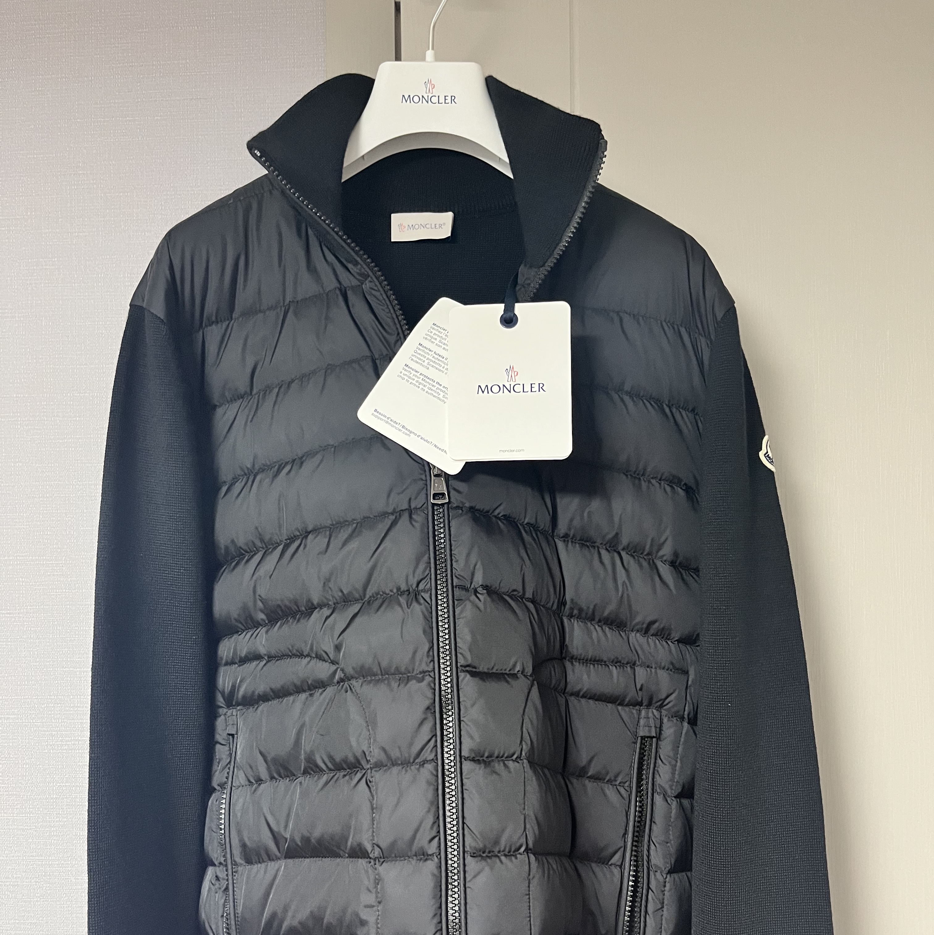 Moncler Padded Wool Cardigan Black - 22FW 착용 스타일