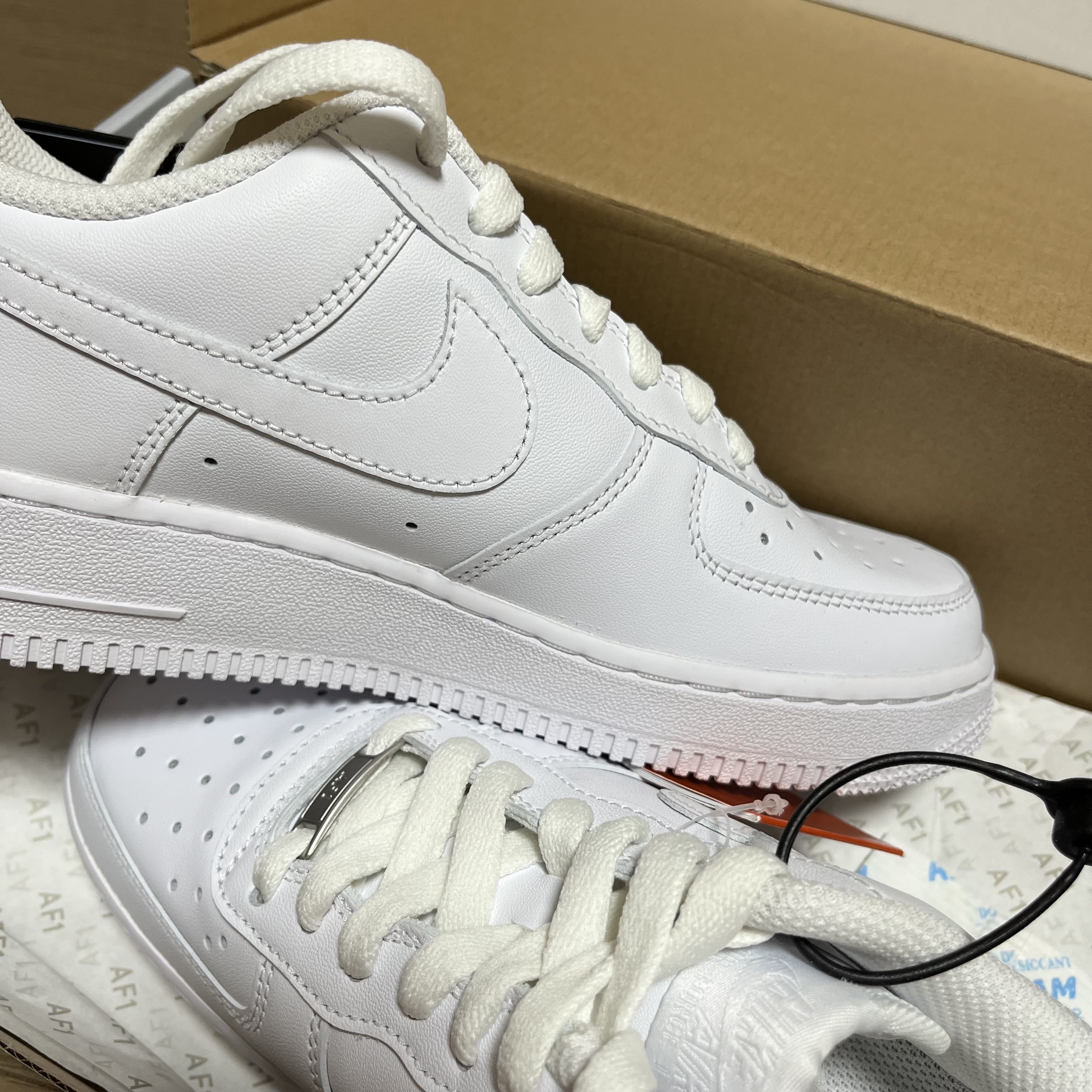 Nike Air Force 1 '07 Low White 착용 스타일 - 1