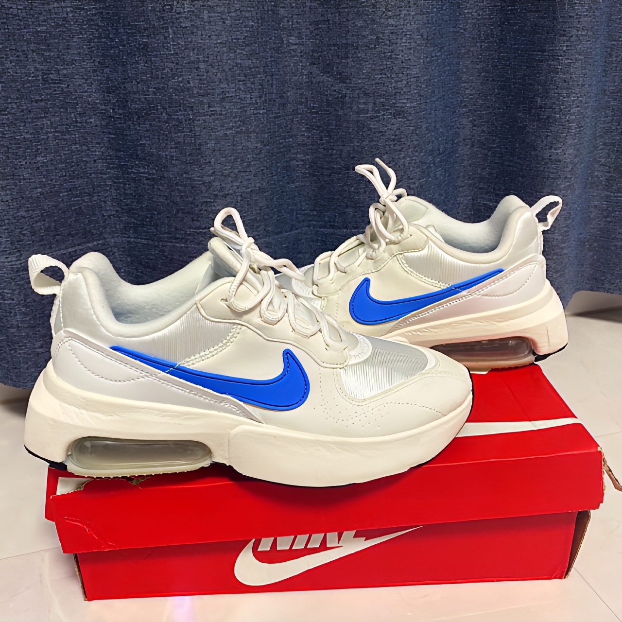 (W) Nike Air Max Verona Summit White Coast 착용 스타일 - 1