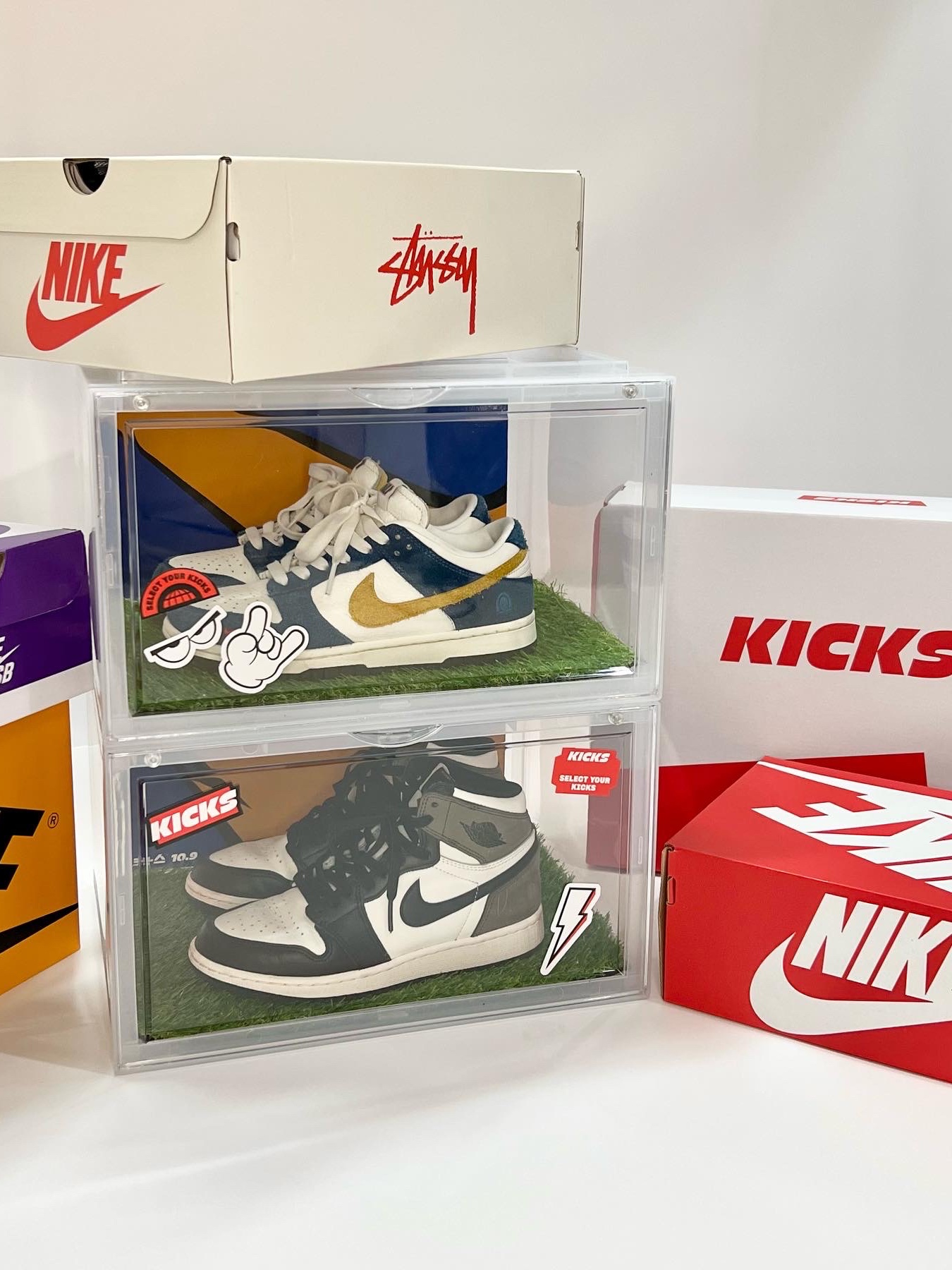 Nike x Kasina Dunk Low 80's Bus, Jordan 1 Retro High OG Black Mocha 착용 스타일 - 2