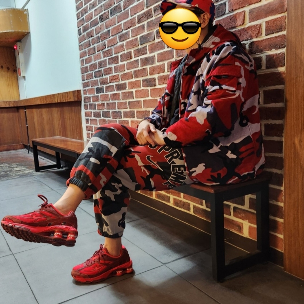 Supreme x Nike Arc Sweatpants Red Camo - 22SS 착용 스타일