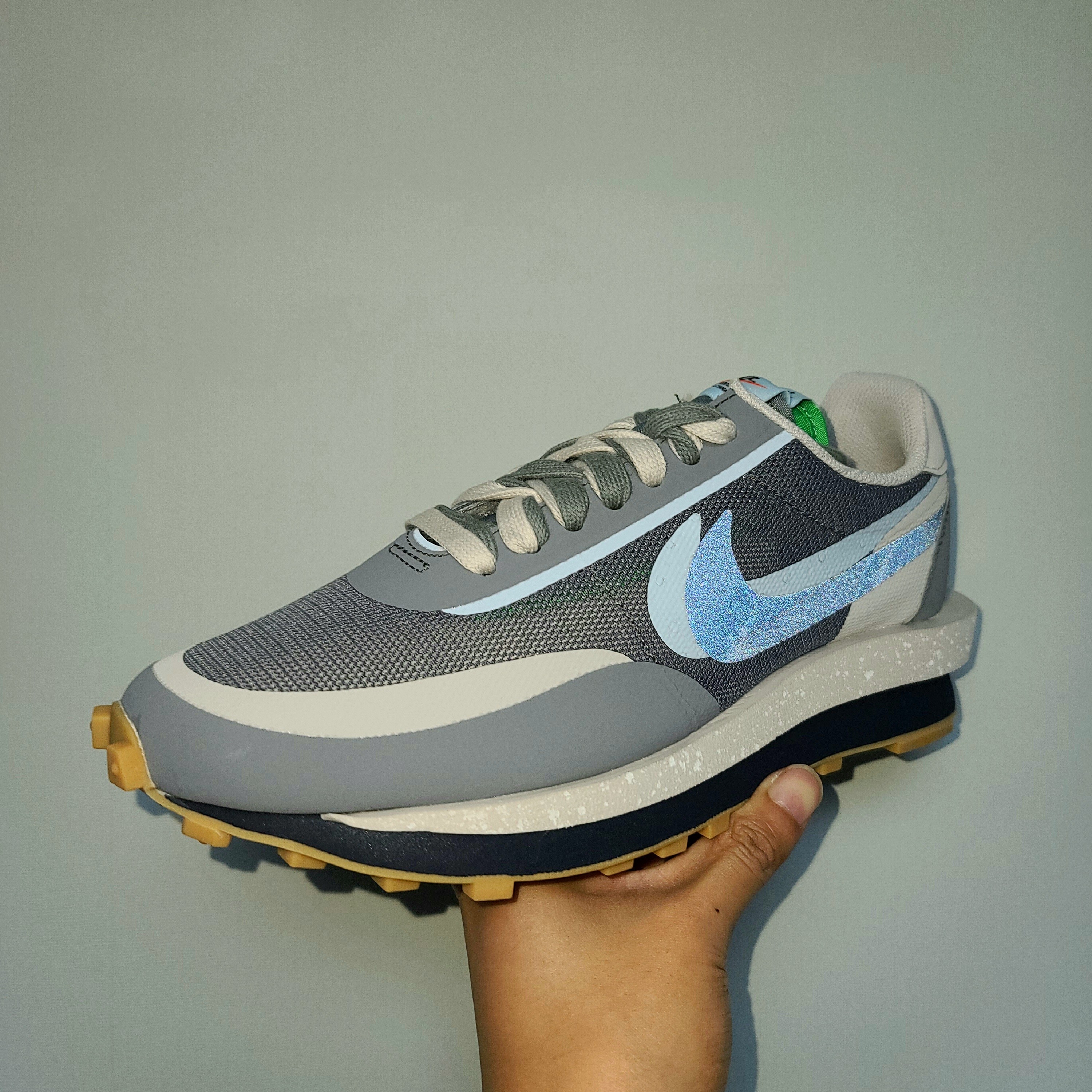 Nike x Sacai x Clot LDWaffle Cool Grey 착용 스타일 - 3