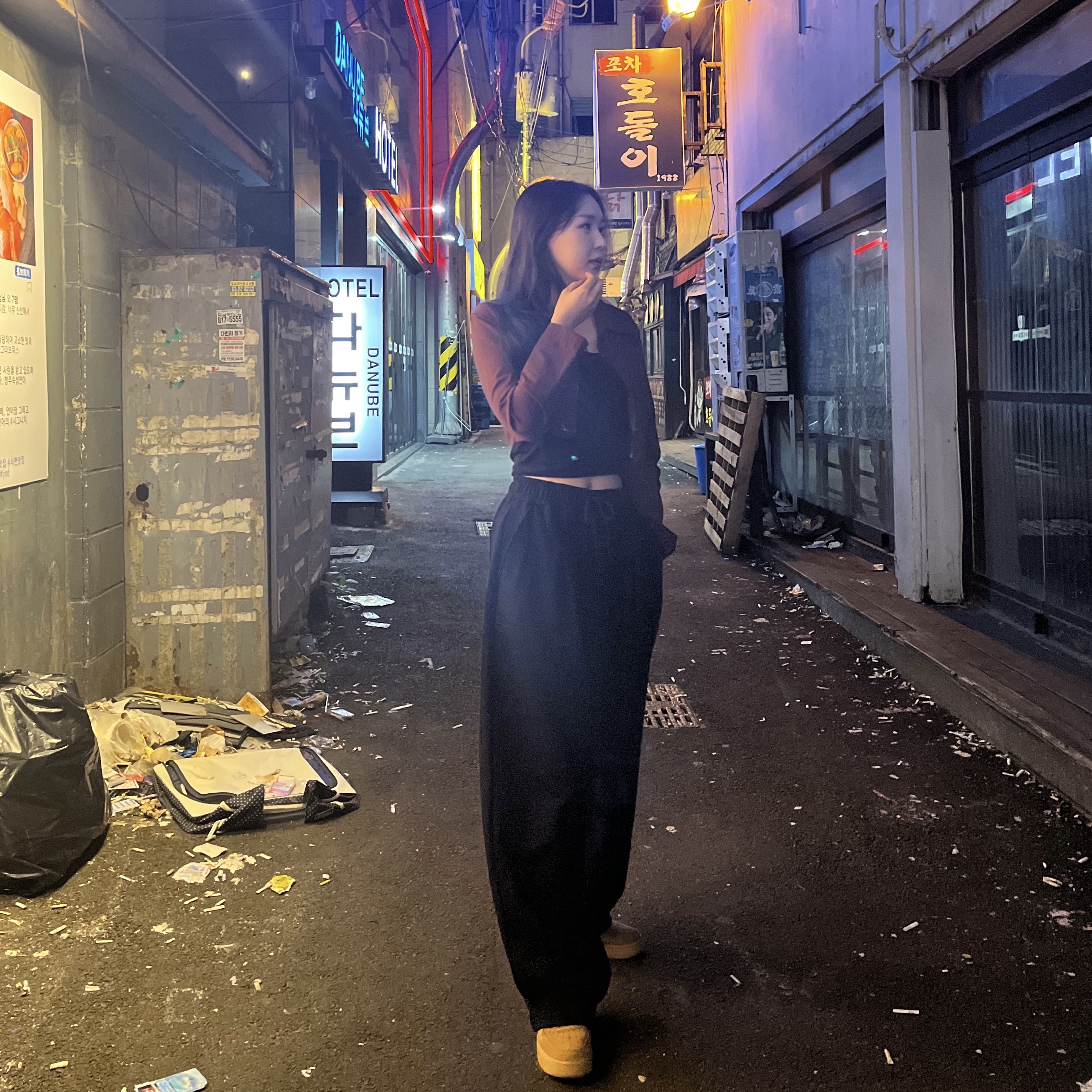 Nike Air Force 1 '07 WB Flax 착용 스타일