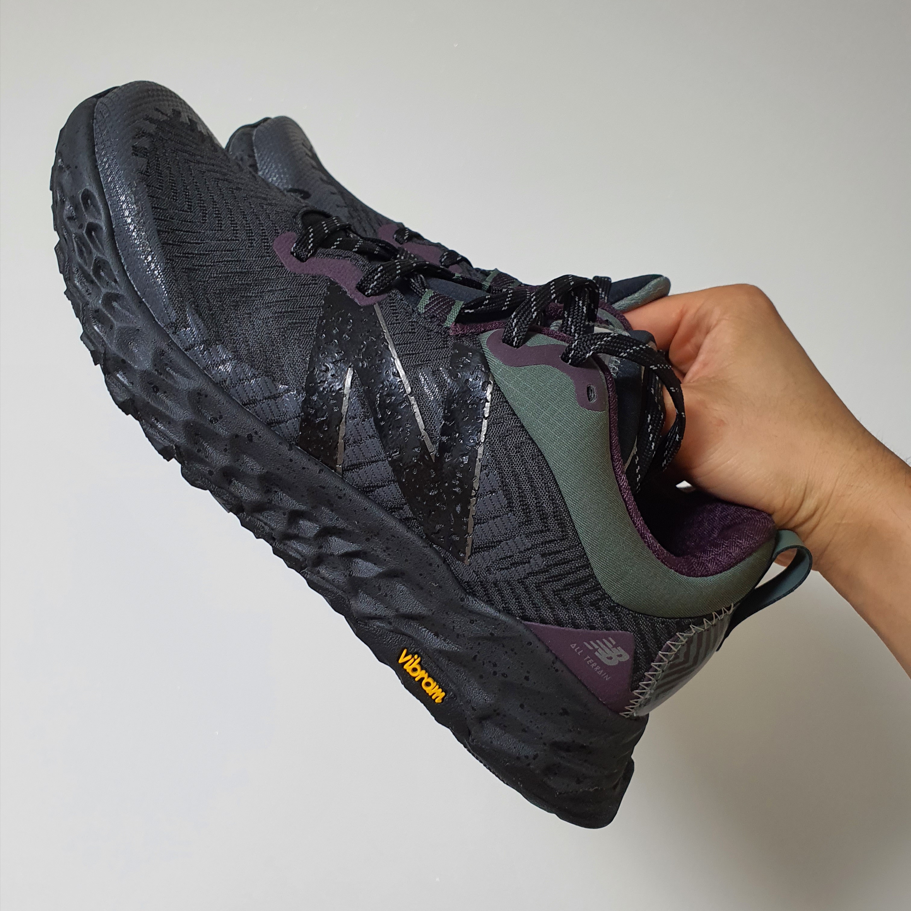 New Balance x Eastlogue Fresh Foam Hierro v6 Black - 2E Wide 착용 스타일