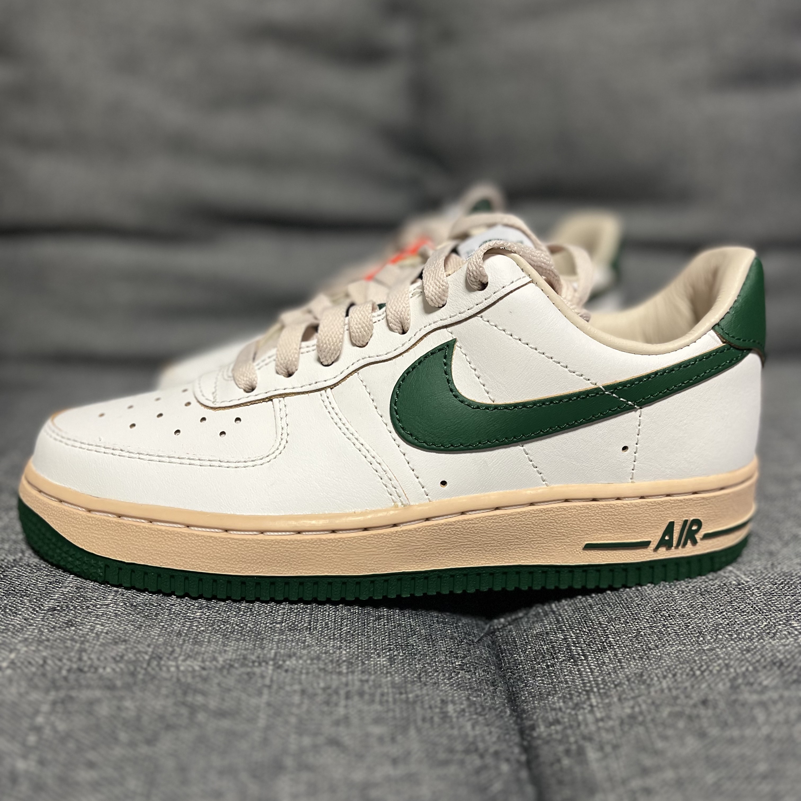 (W) Nike Air Force 1 Low Gorge Green 착용 스타일 - 1