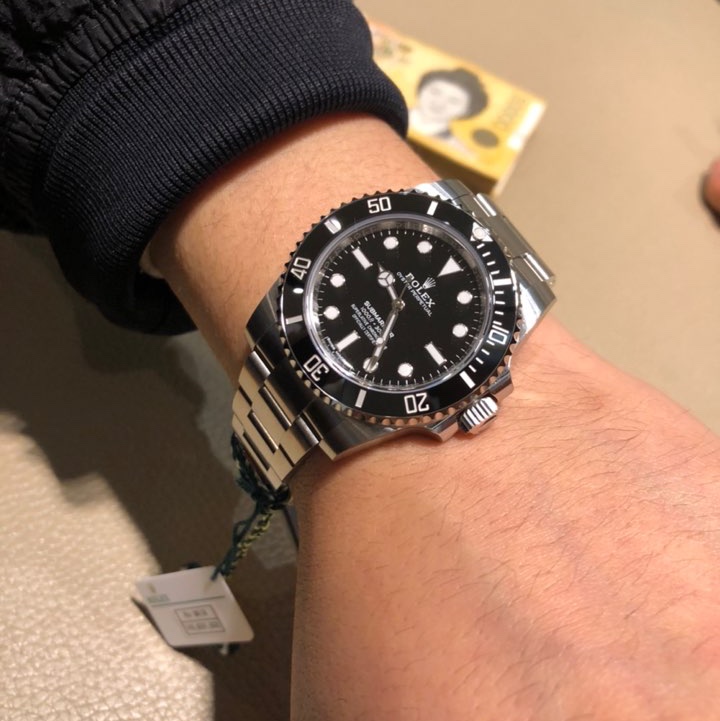 Rolex Submariner 41mm 124060 Black Oyster 착용 스타일