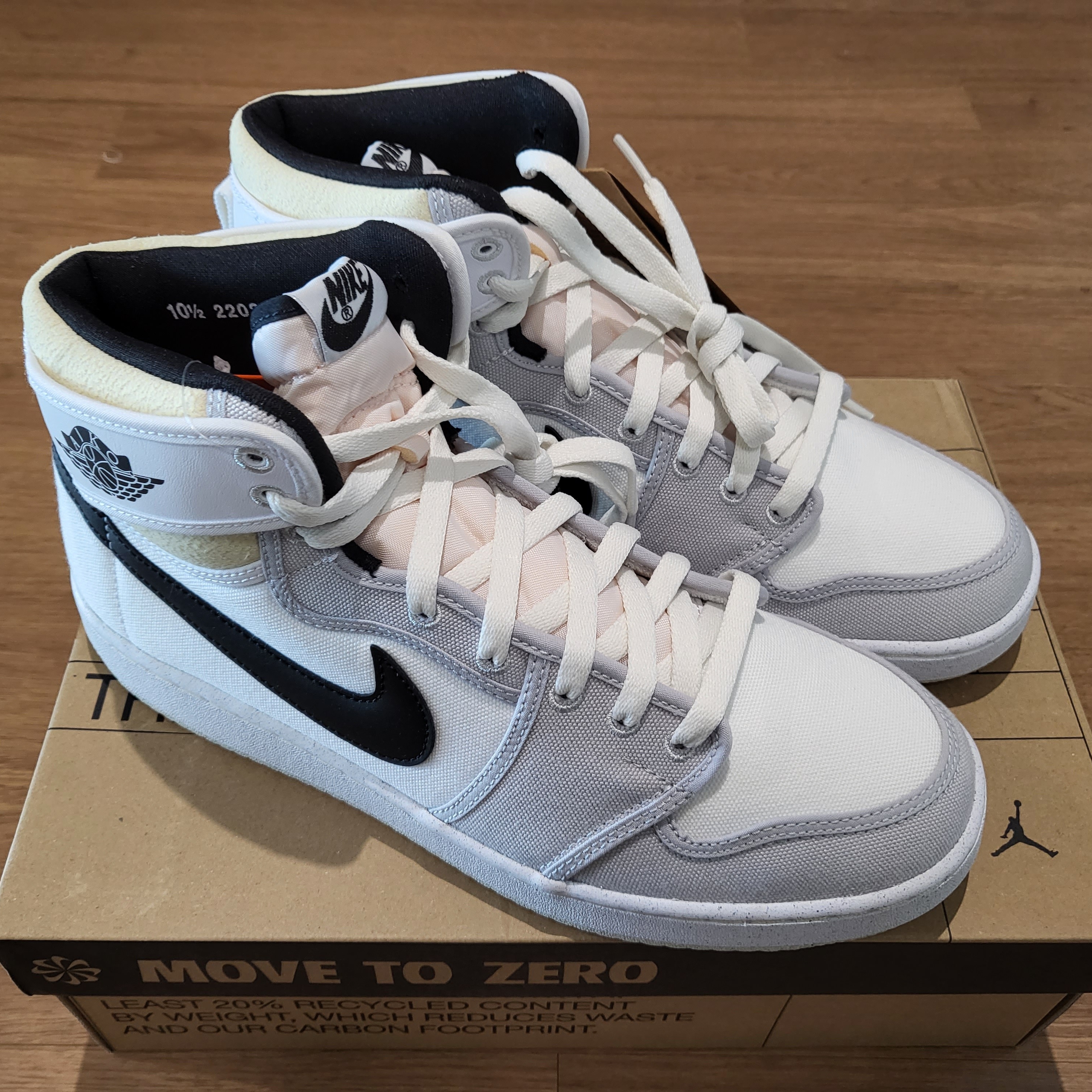 Jordan 1 KO White and Black 착용 스타일 - 1