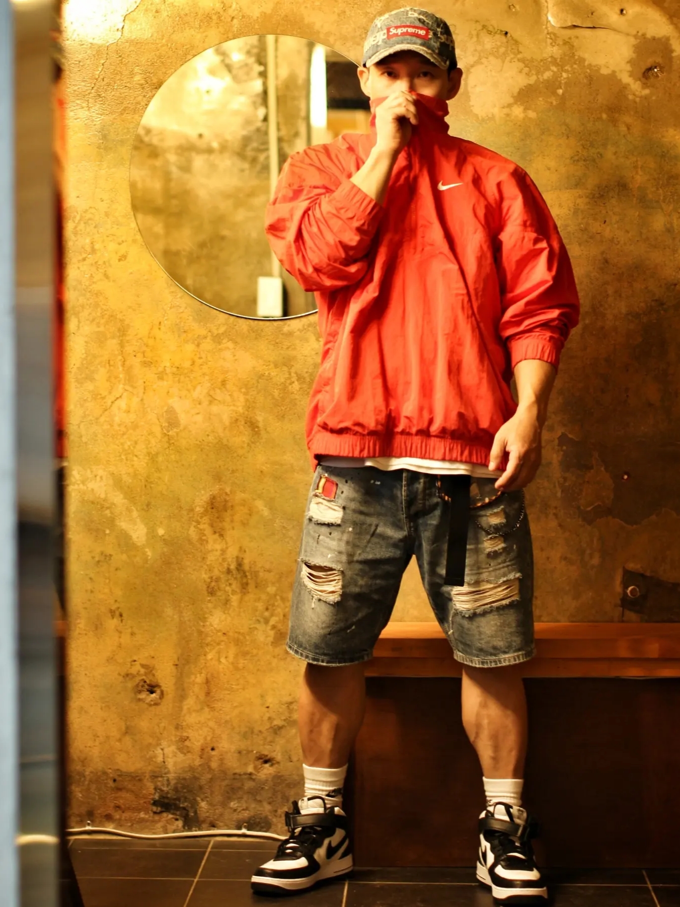 Supreme Frayed Logos Denim Camp Cap Blue - 21SS, Nike x Stussy Windrunner Jacket Habanero Red 착용 스타일 - 1