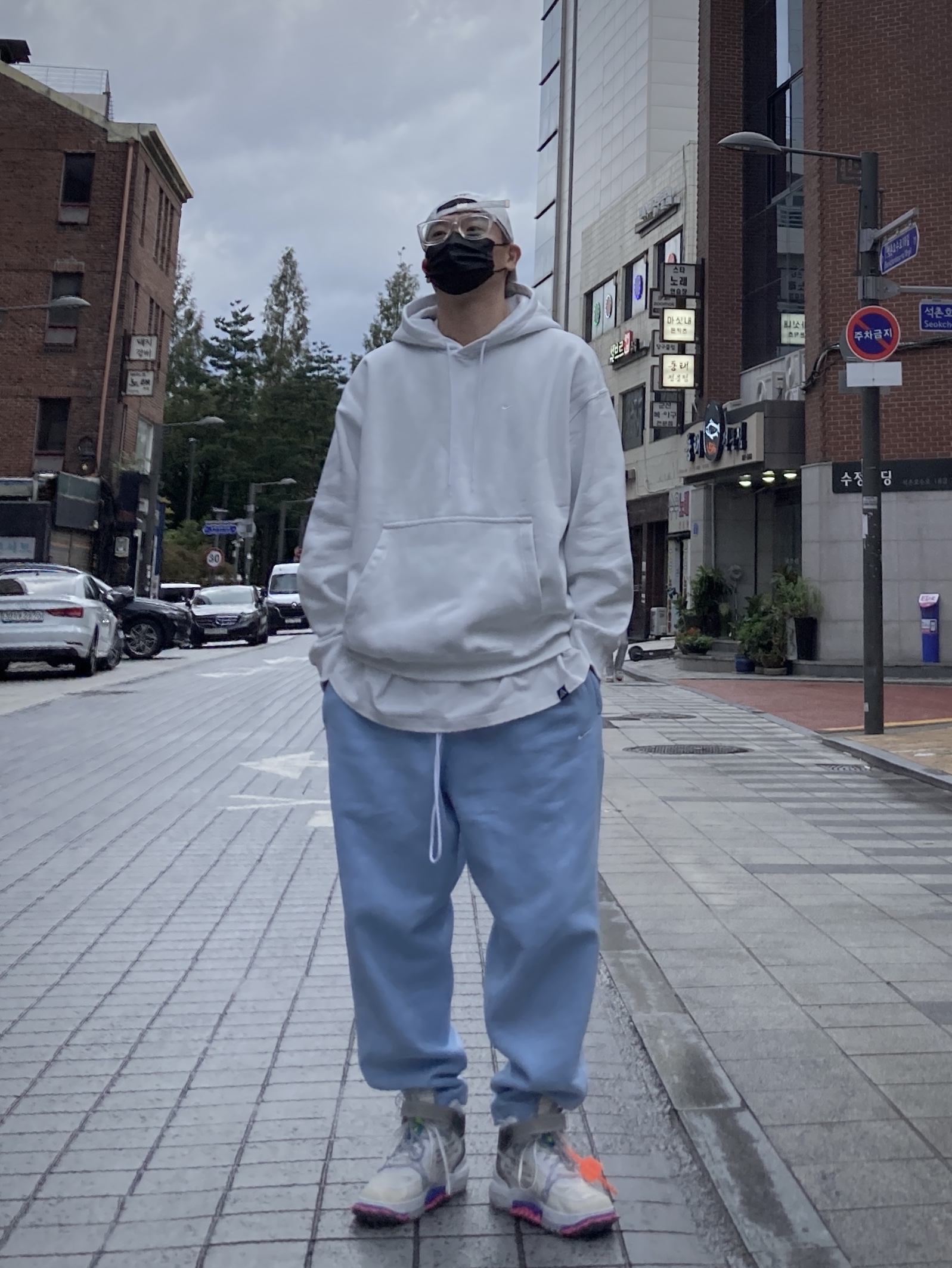 Nike NRG Solo Swoosh Fleece Pants Psychic Blue - US/EU, Nike x Off-White Air Force 1 Mid SP White 착용 스타일