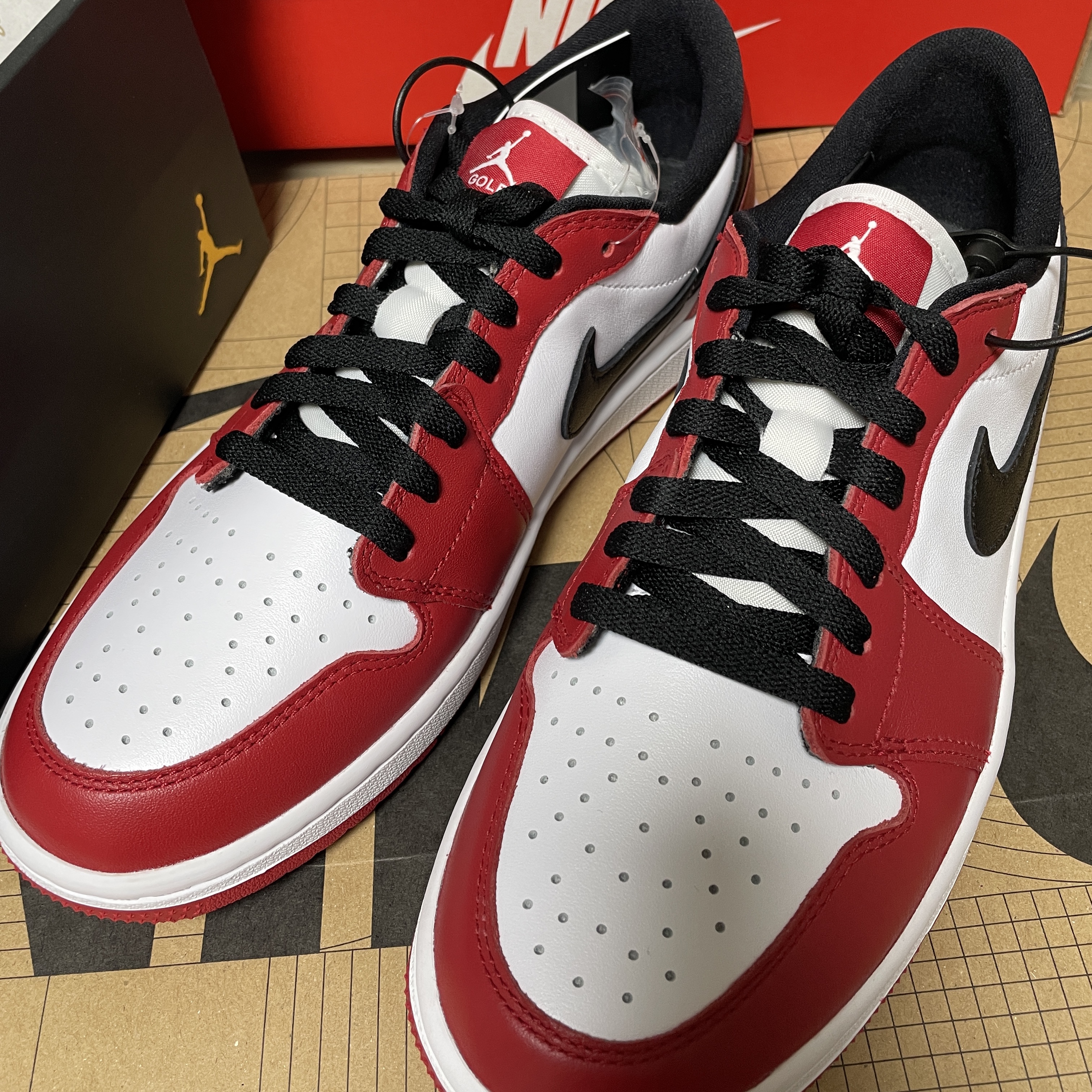 Jordan 1 Low Golf Chicago 착용 스타일 - 1