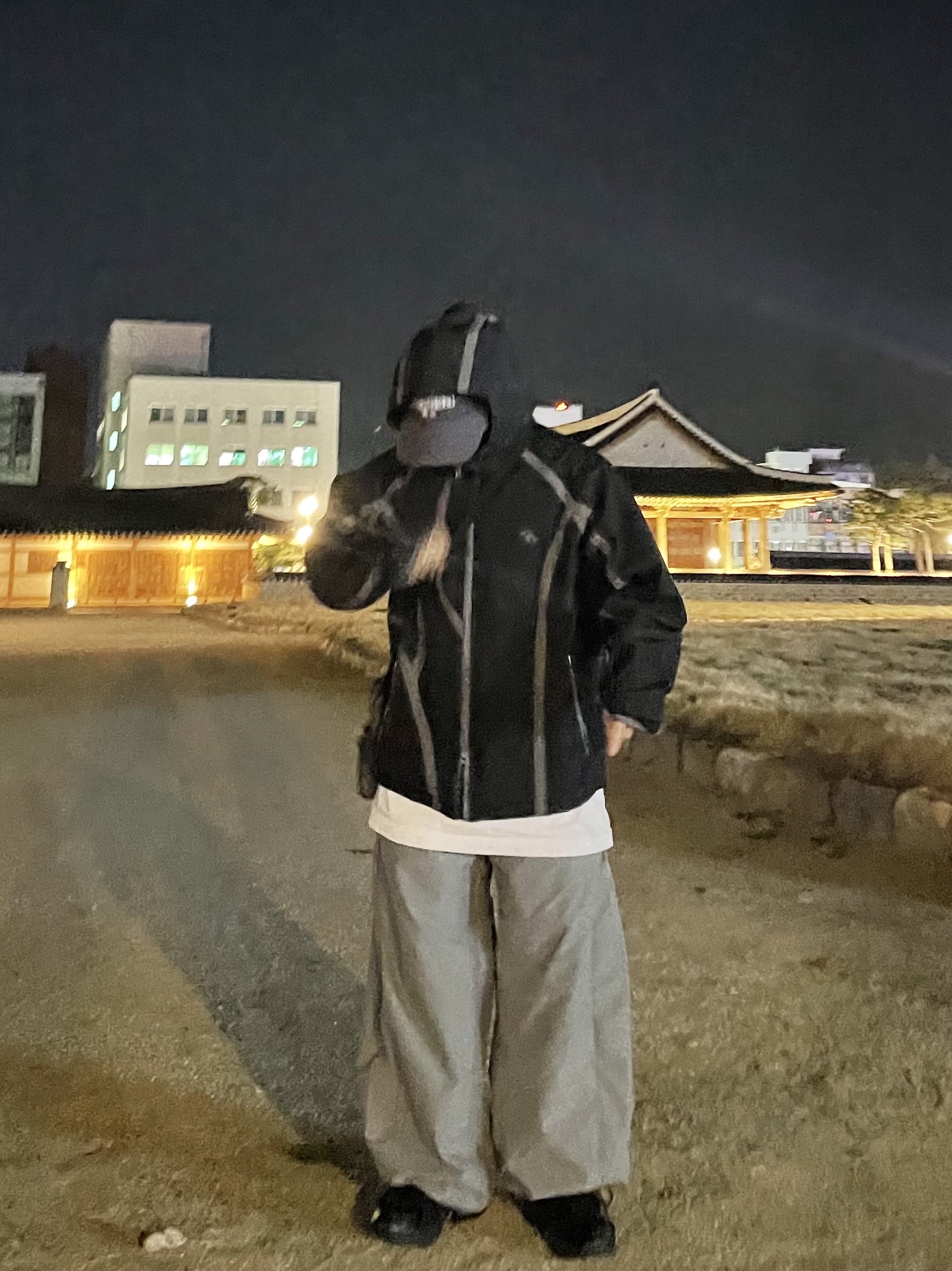 Sansan Gear Windblock Jacket Black - 22SS, Sansan Gear Side Snap Pants Khaki - 22SS 착용 스타일 - 2