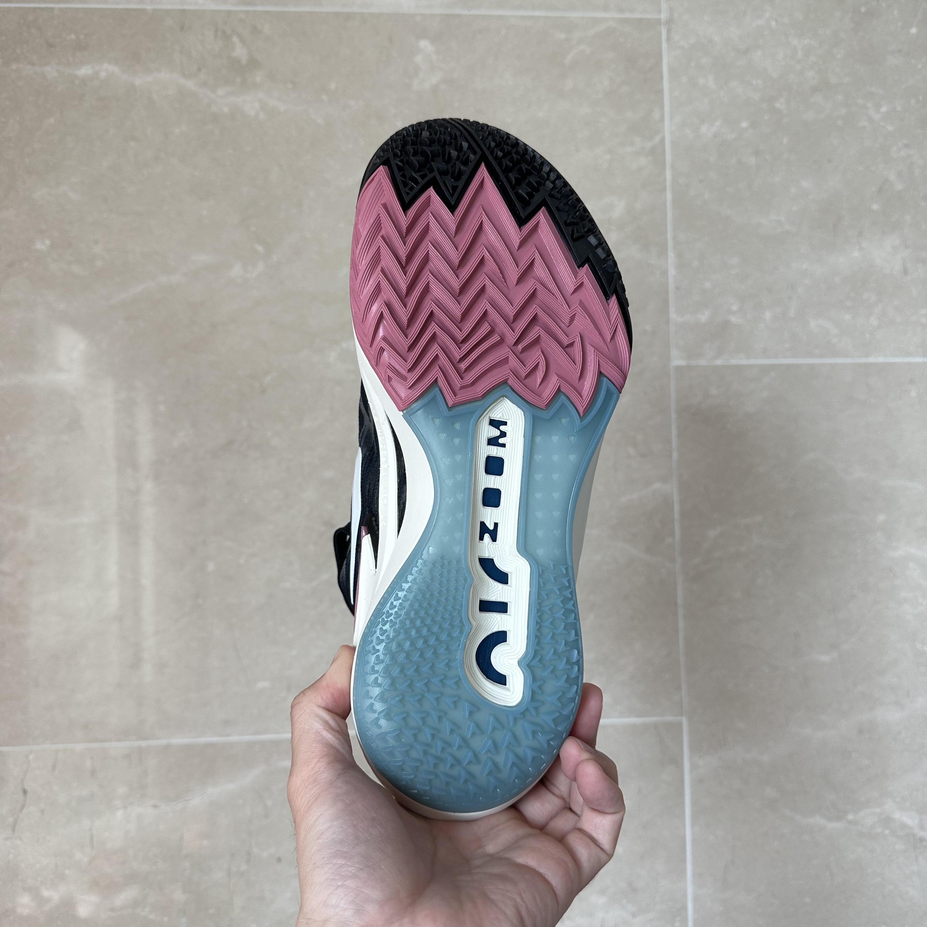 Nike Air Zoom GT Cut 2 Black Desert Berry 착용 스타일 - 3