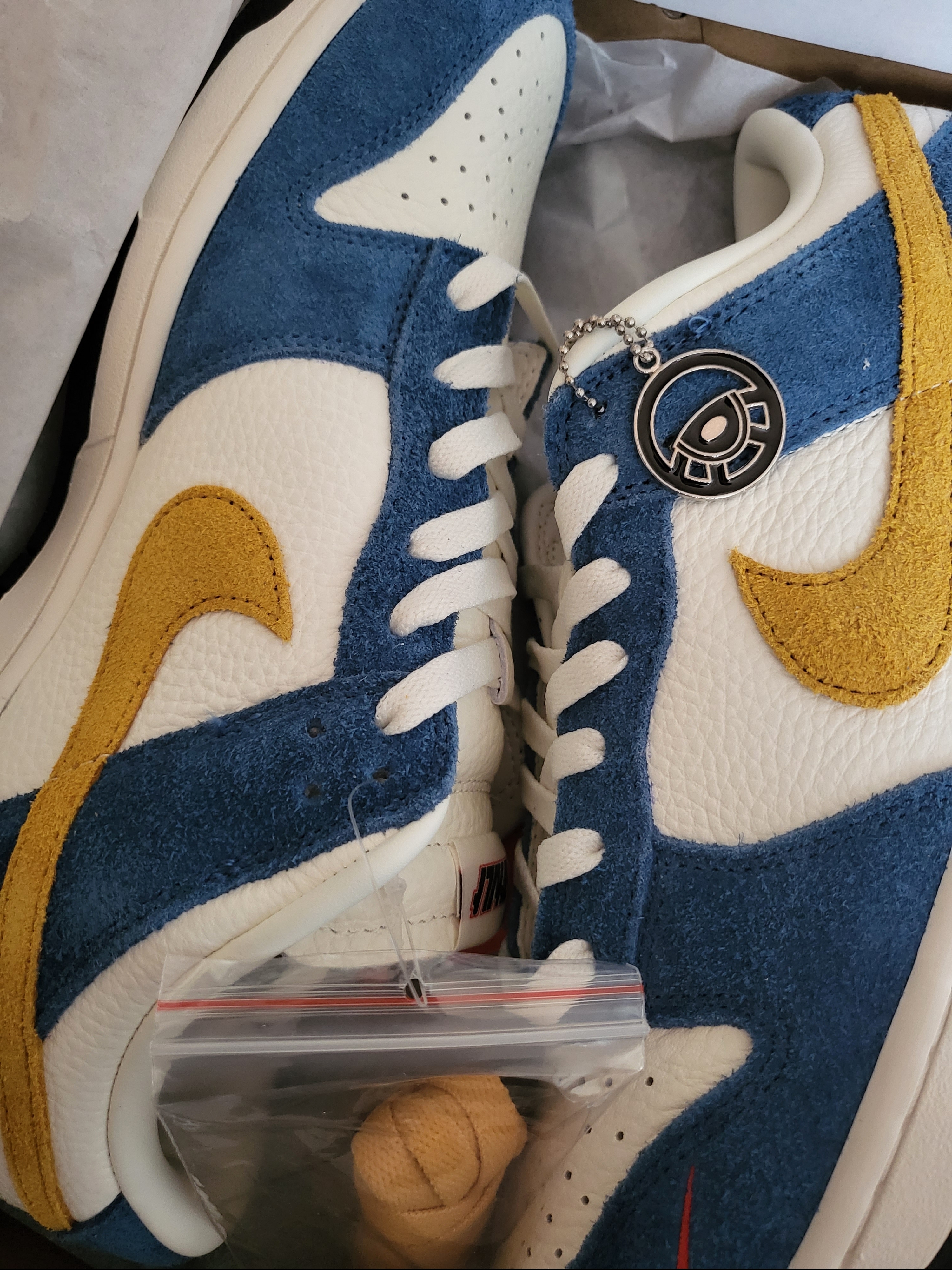 Nike x Kasina Dunk Low 80's Bus 착용 스타일