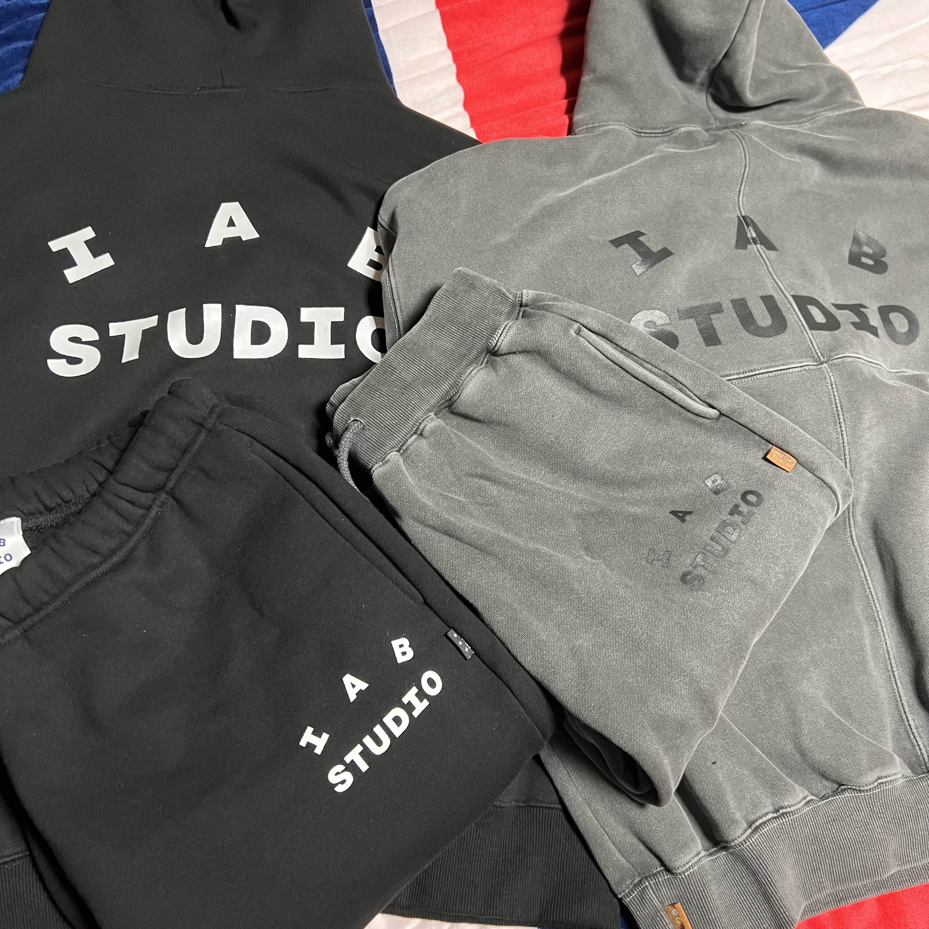 IAB Studio Hoodie Black White, IAB Studio Sweatpants Black White - 22SS 착용 스타일