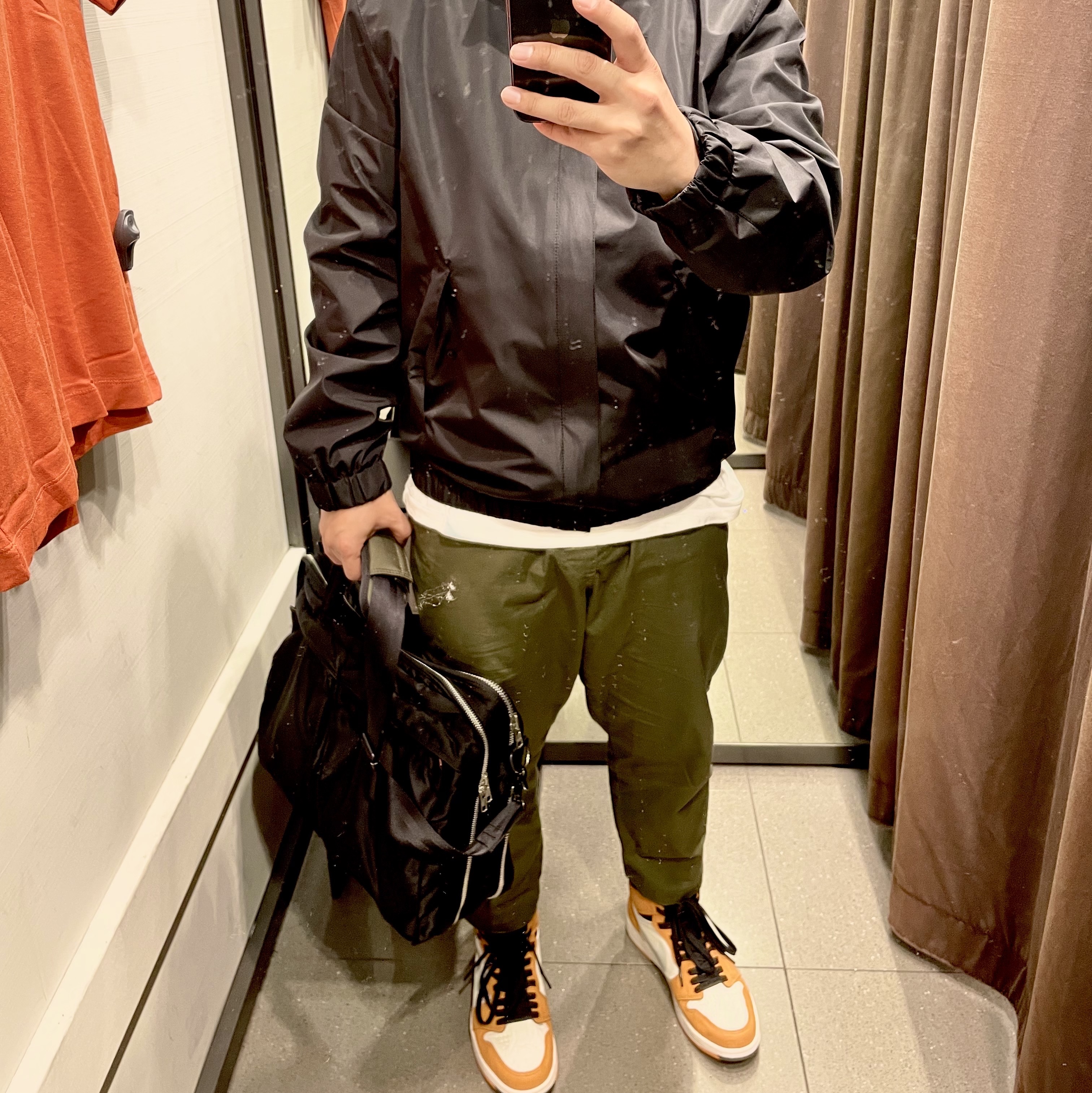 Jordan 1 Element Gore-Tex Light Curry, Porter Tanker 3Way Briefcase Black 착용 스타일