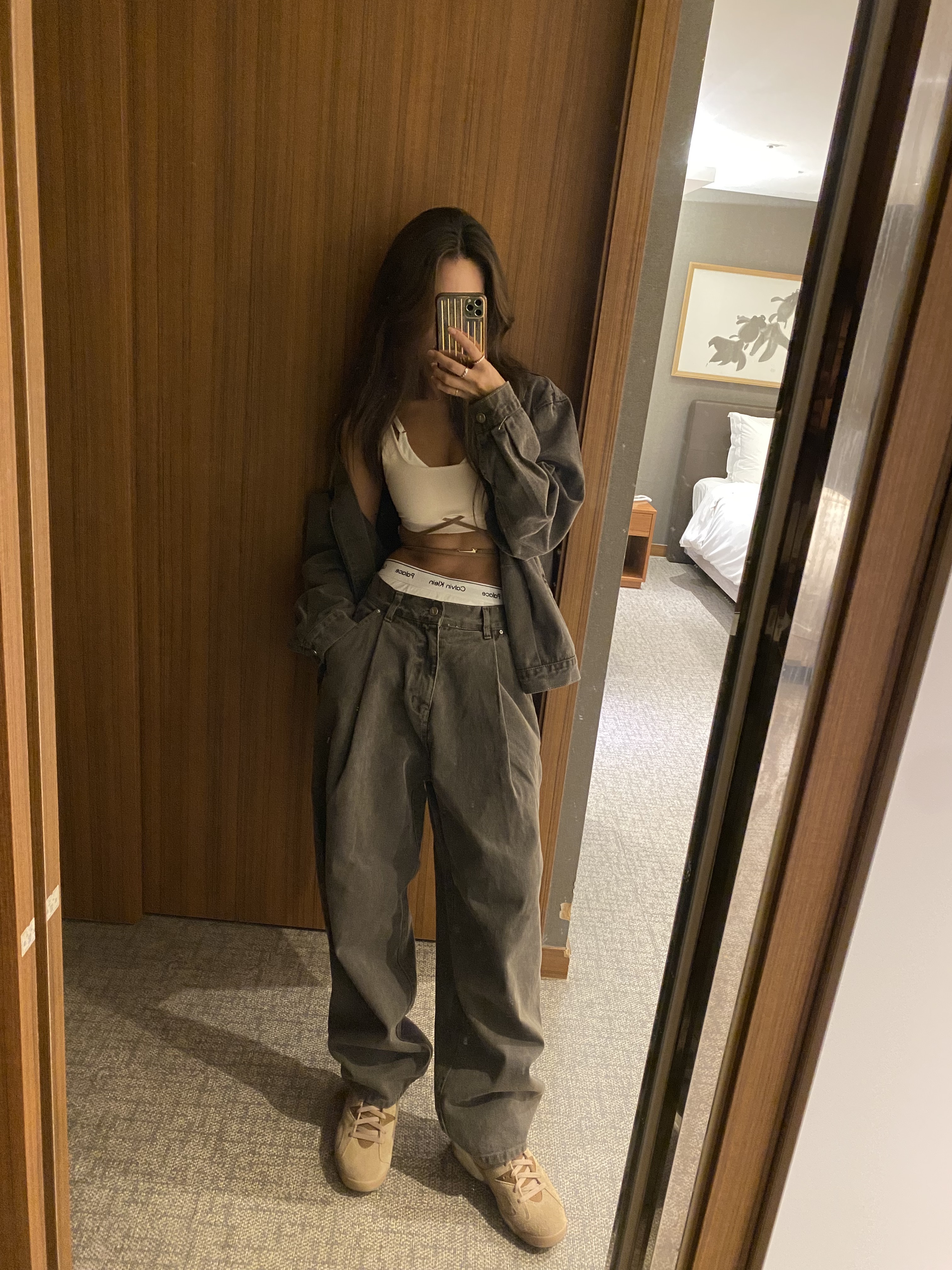 Nike x Jacquemus Air Humara LX Light Bone and Gold, (W) Nike x Jacquemus NRG Light Support Sports Bra Sail - US/EU 착용 스타일 - 2