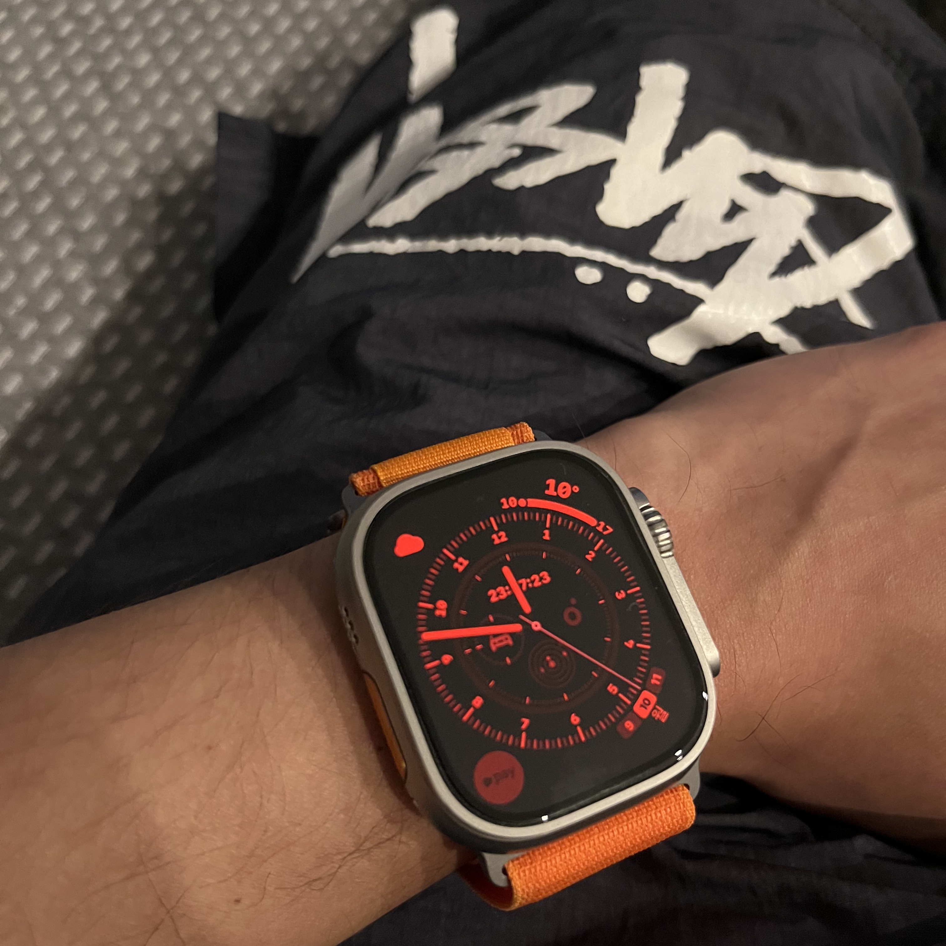 Apple Watch Ultra 49mm Titanium Case with M Alpine Loop Orange (Korean Ver.), Nike x Stussy Water Shorts Off Noir 착용 스타일