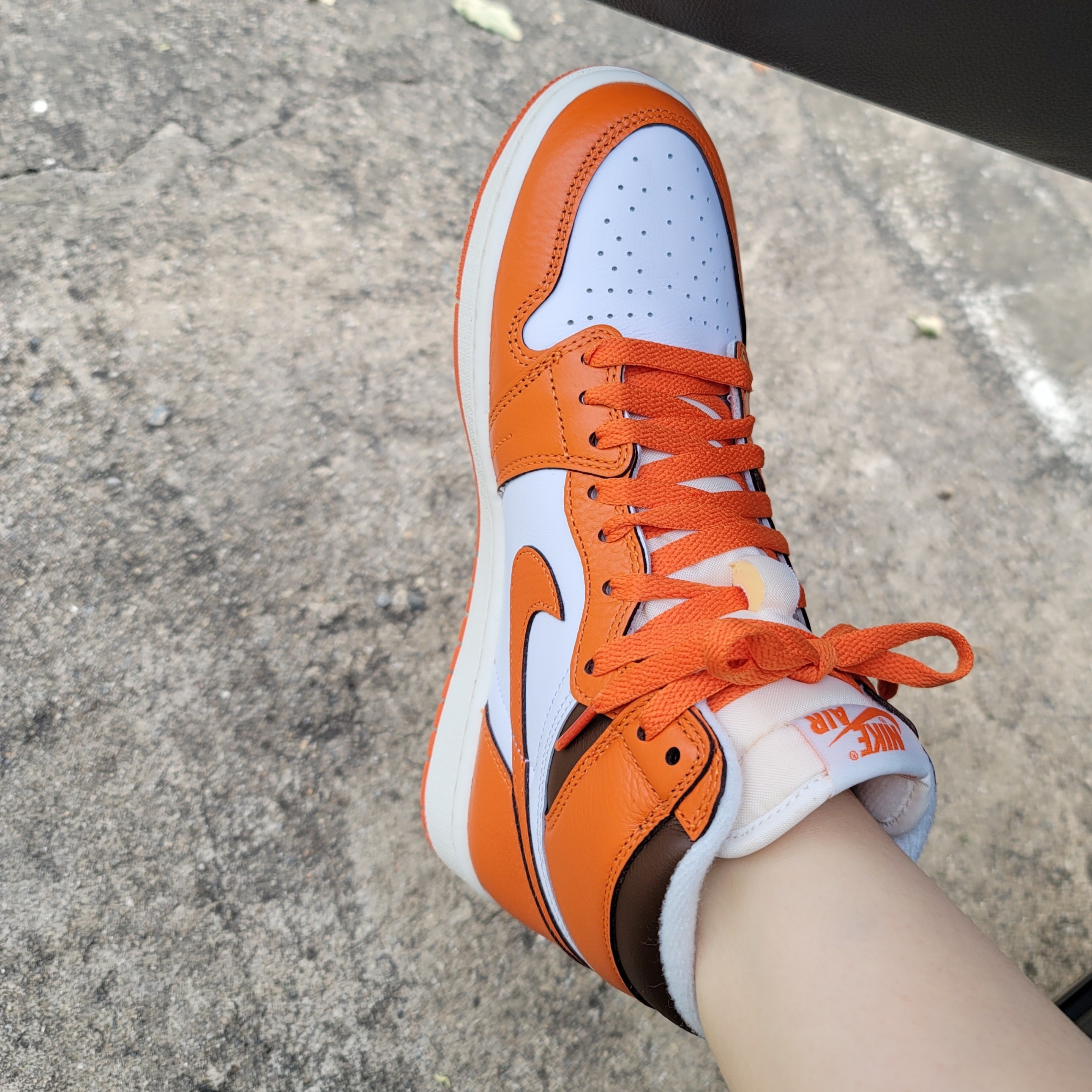 (W) Jordan 1 Retro High OG Starfish 착용 스타일 - 2