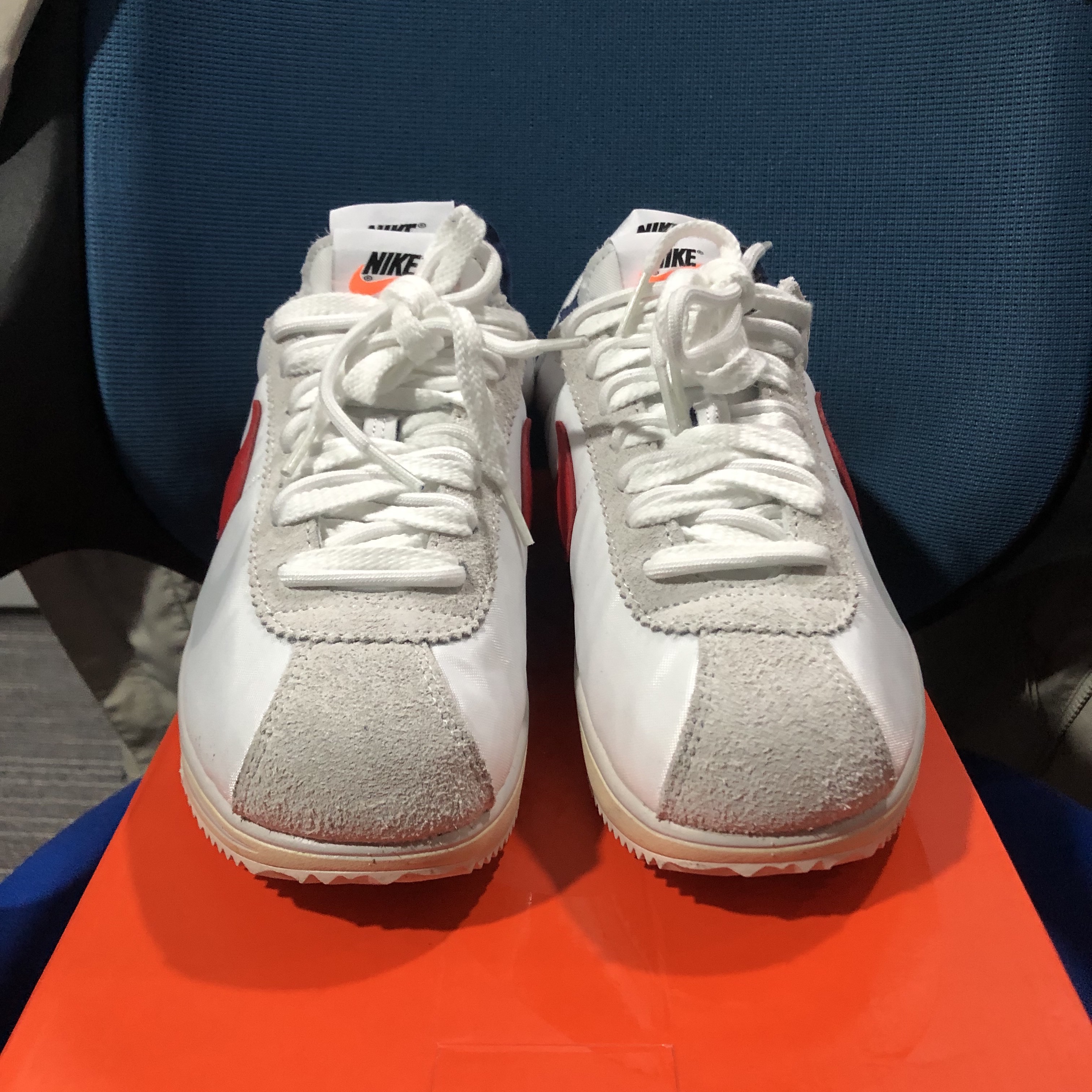 Nike x Sacai Zoom Cortez SP White and University Red 착용 스타일 - 1
