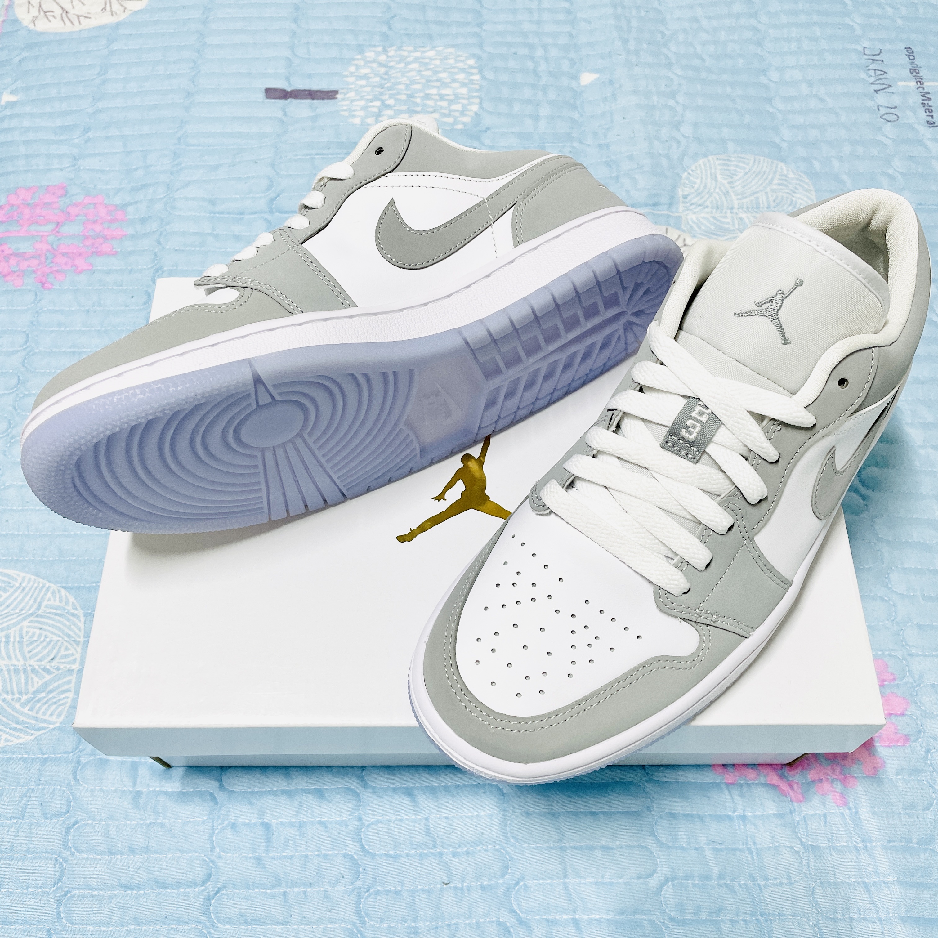 (W) Jordan 1 Low White Wolf Grey 착용 스타일 - 2