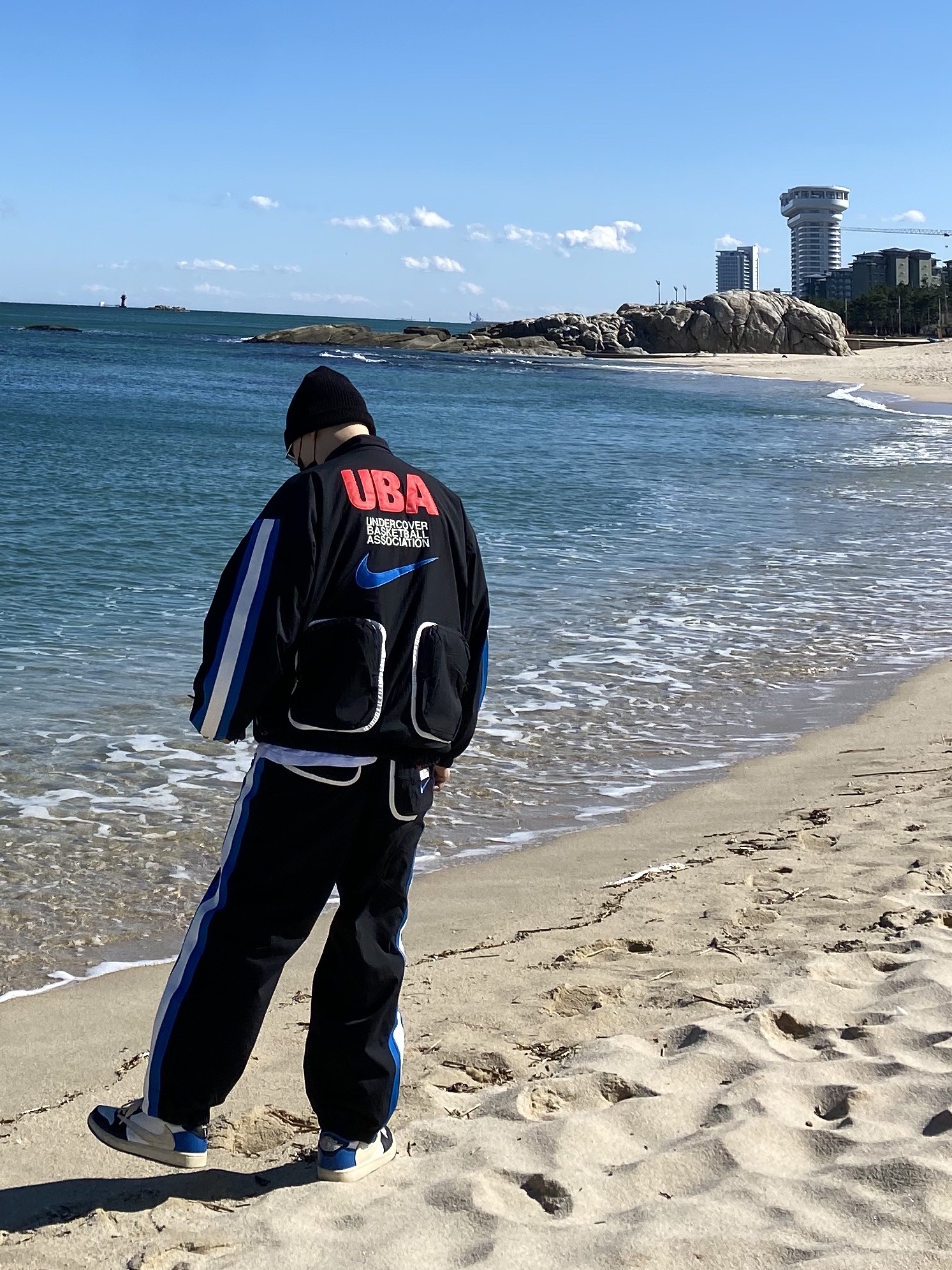 Nike x Undercover NRG Track Suit Black - US/EU, Jordan 1 x Travis Scott x Fragment Retro Low OG SP Military Blue 착용 스타일