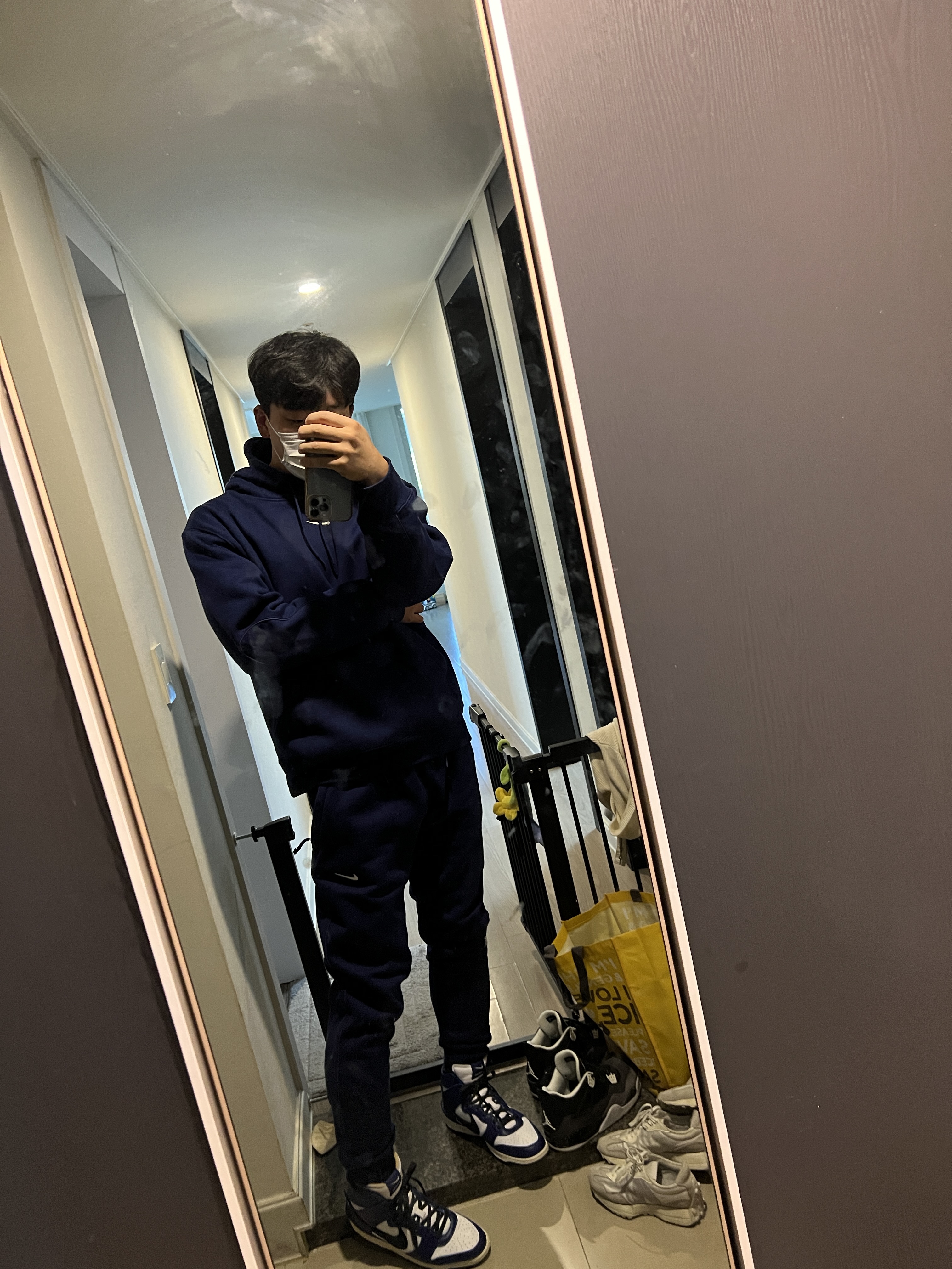 Nike x Drake Nocta Cardinal Stock Essential Hoodie Navy - US/EU, Nike x Drake Nocta Cardinal Stock Essential Fleece Pants Navy - US/EU 착용 스타일