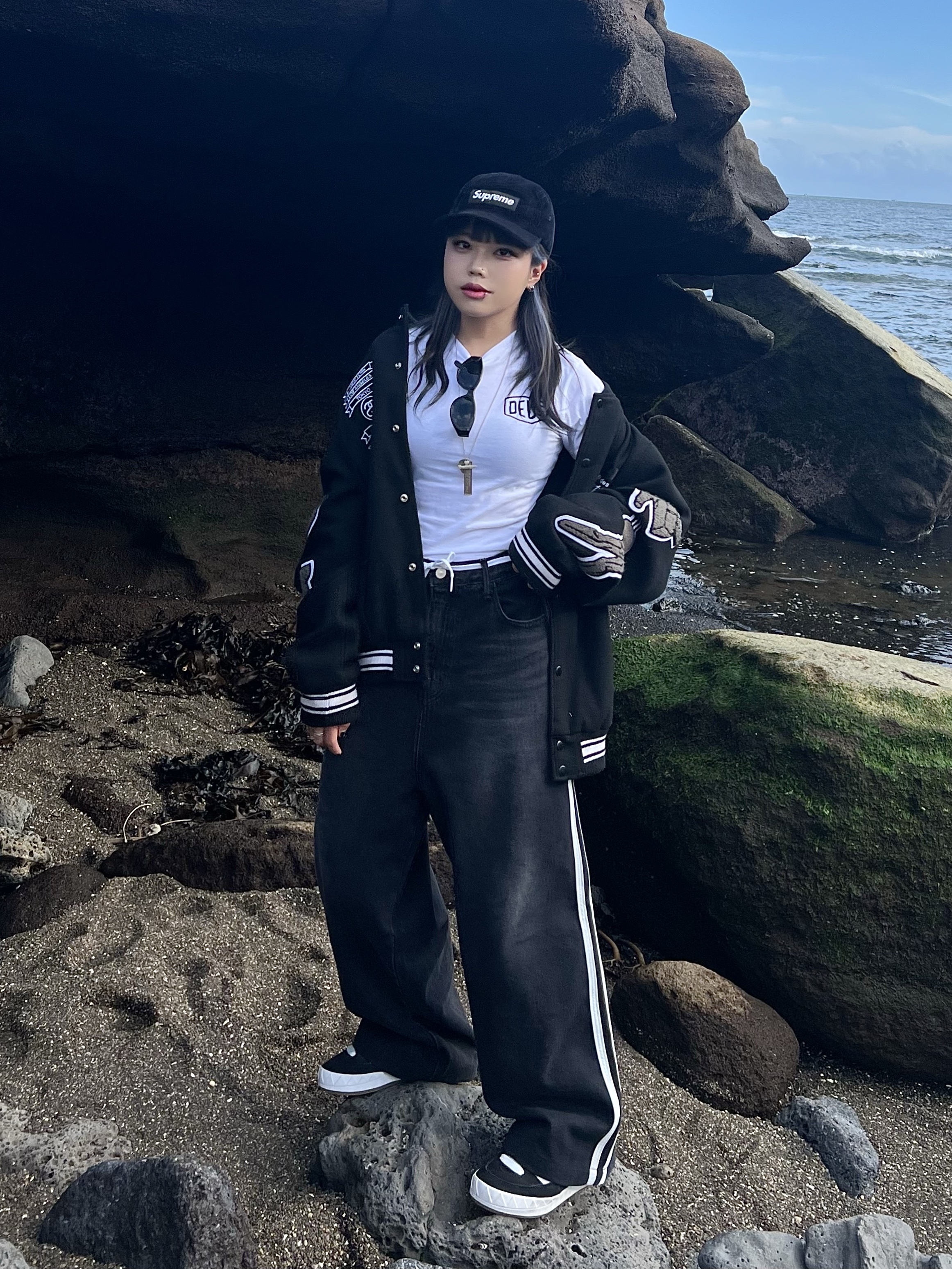 Stussy x CDG Varsity Jacket, Adidas Adimatic Core Black 착용 스타일 - 1