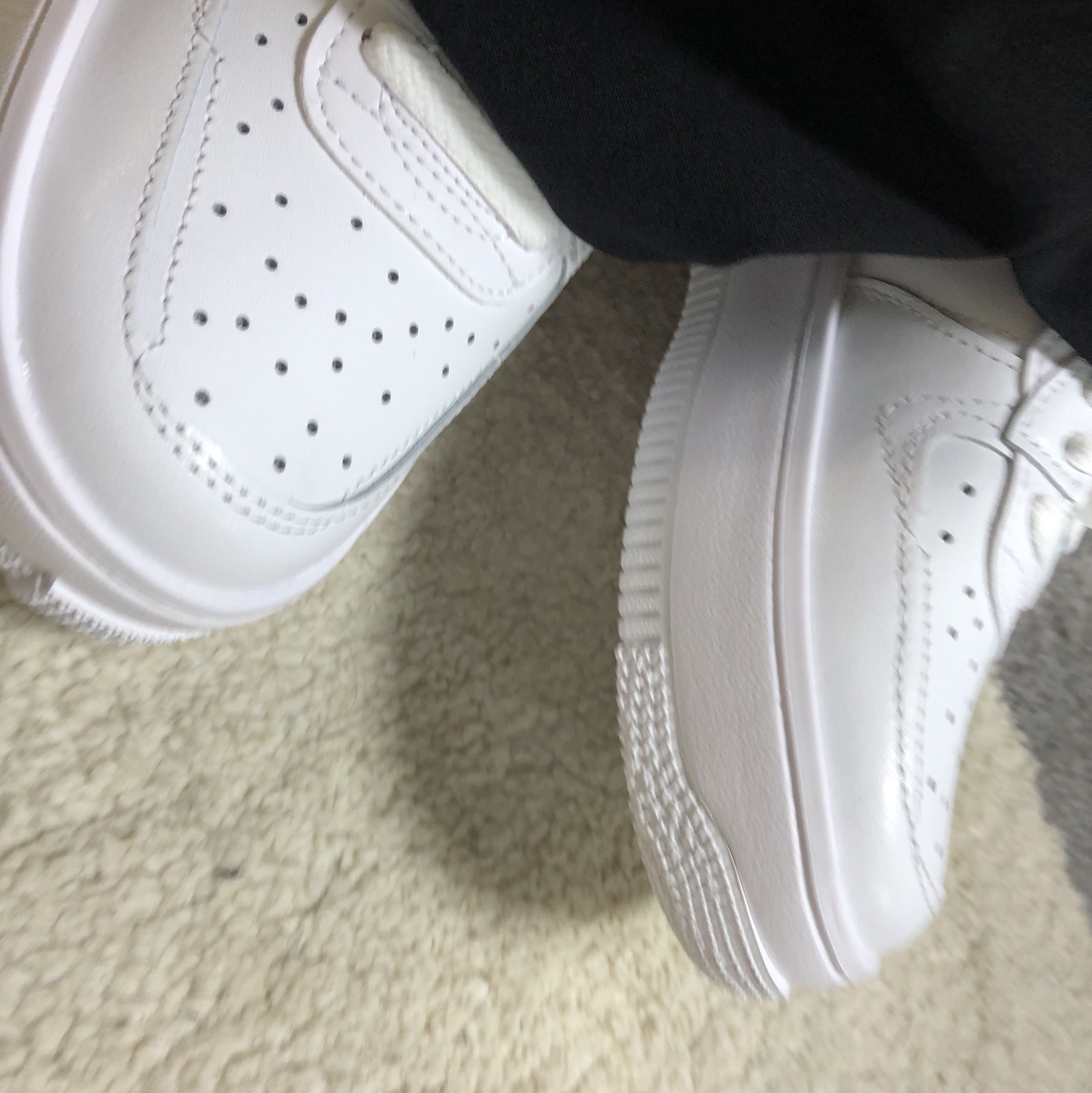 (W) Nike Air Force 1 Fontanka White 착용 스타일 - 2