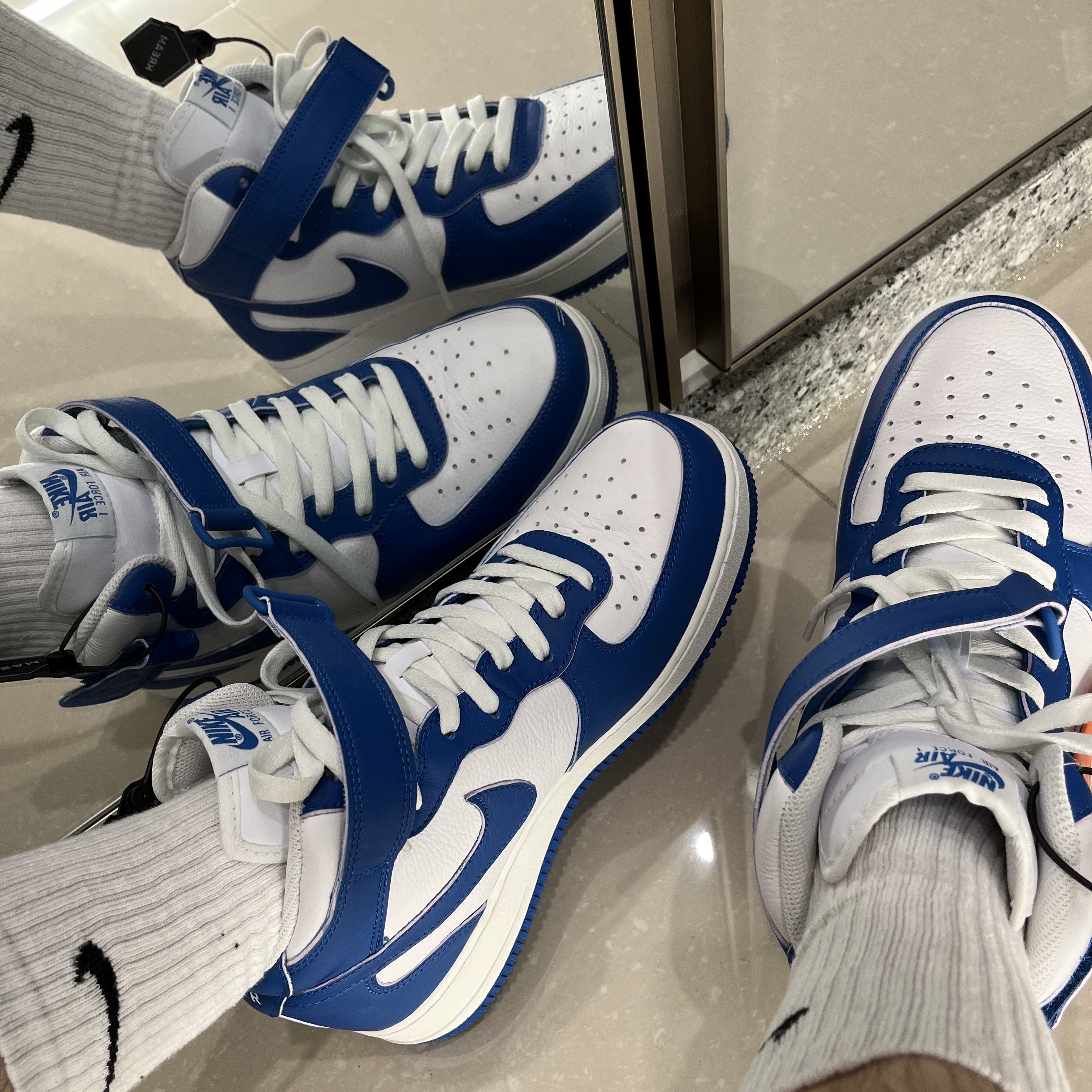 (W) Nike Air Force 1 Mid '07 Military Blue and Doll 착용 스타일 - 2