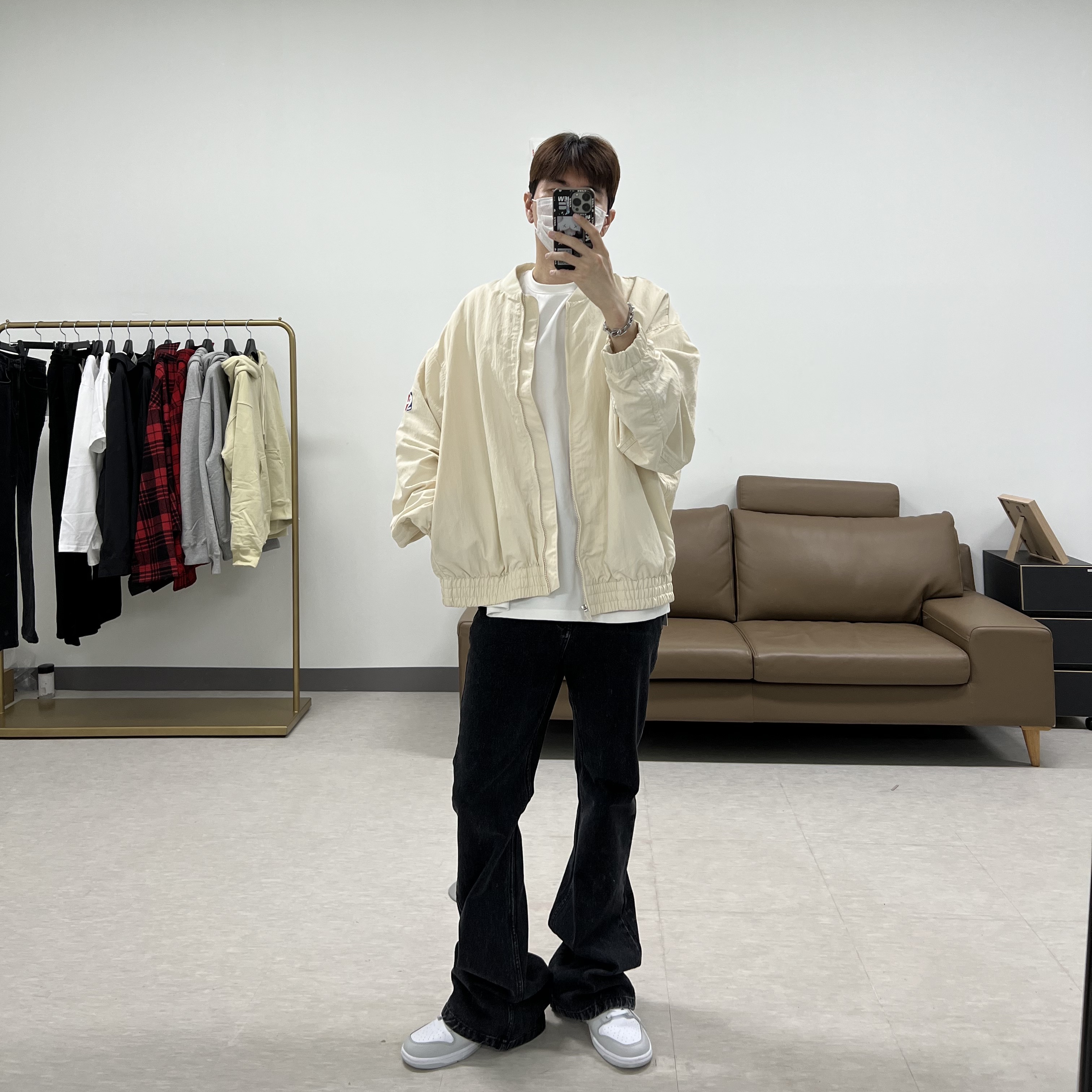Nike Dunk Low Retro Wolf Grey, Nike x Fear of God Basketball Jacket String 착용 스타일 - 3