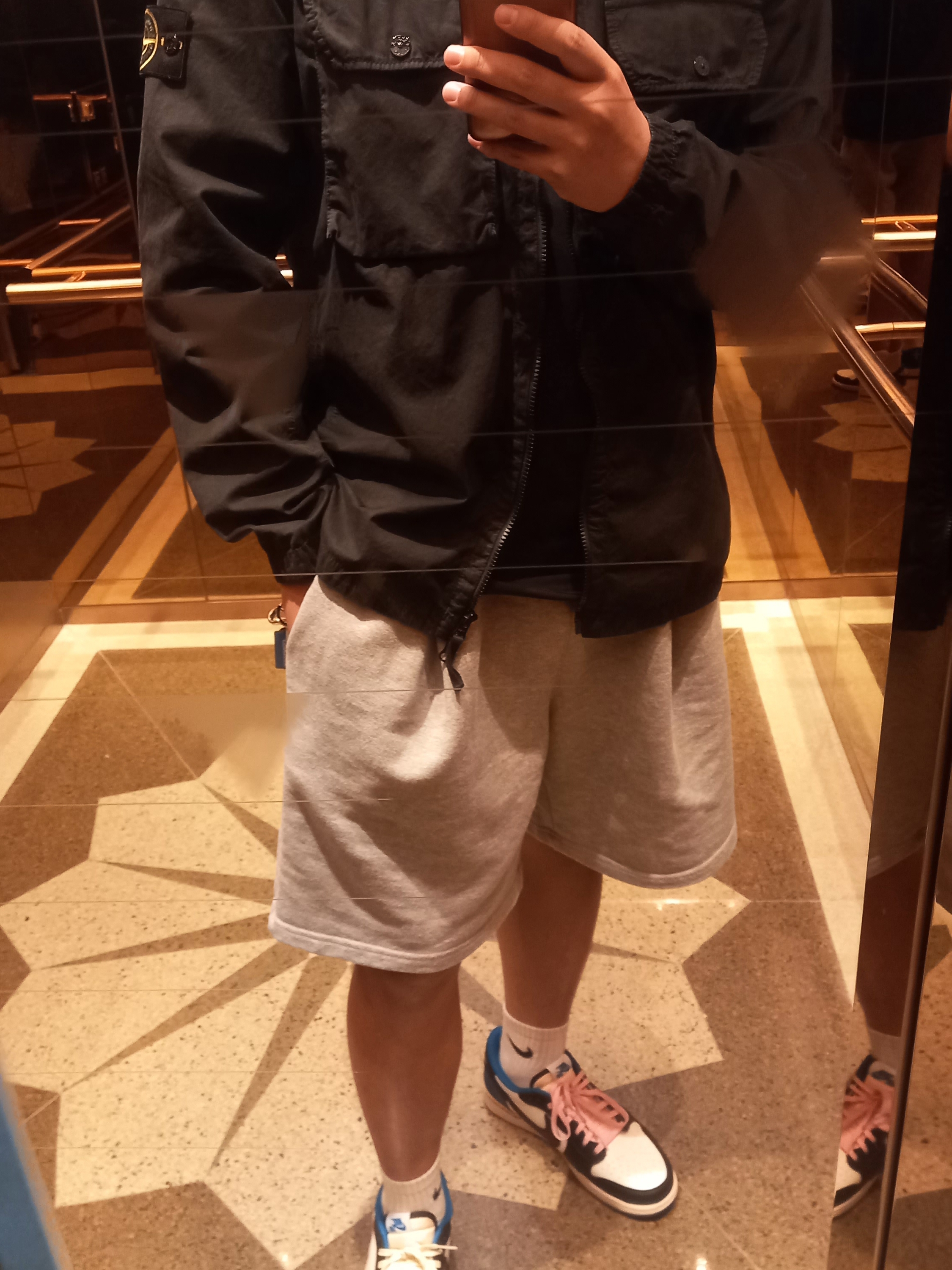 Jordan 1 x Travis Scott x Fragment Retro Low OG SP Military Blue, Stone Island 113WN T.CO+OLD Overshirt Black - 21FW 착용 스타일 - 1