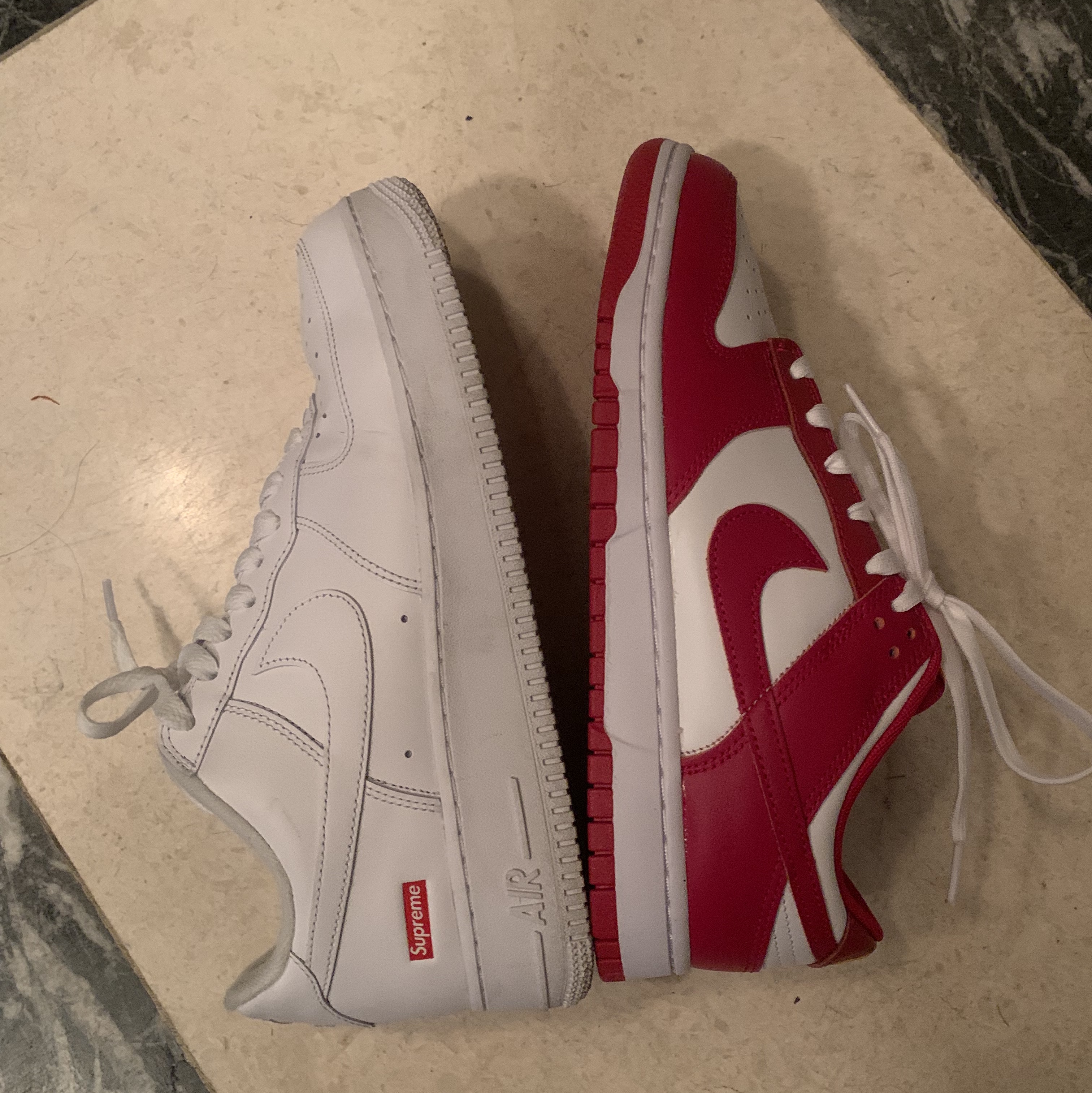 Nike Dunk Low Retro Gym Red, Nike x Supreme Air Force 1 Low White 착용 스타일