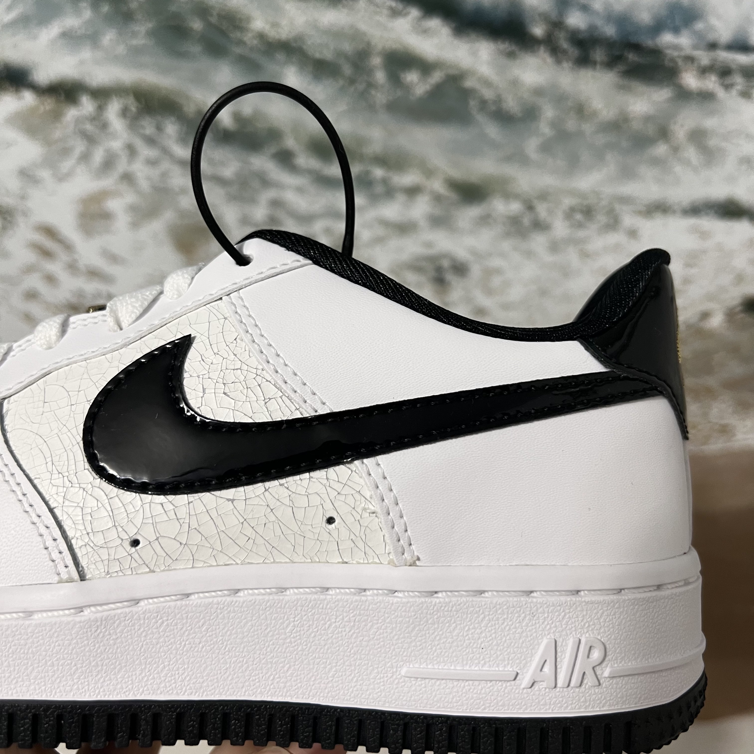 (GS) Nike Air Force 1 LV8 White Black 착용 스타일 - 3