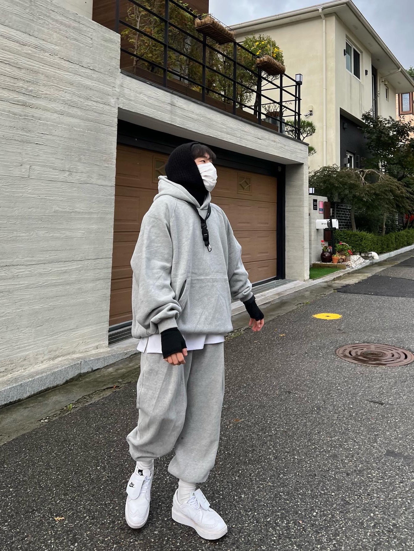 Nike x Peaceminusone Kwondo1 White 착용 스타일 - 5