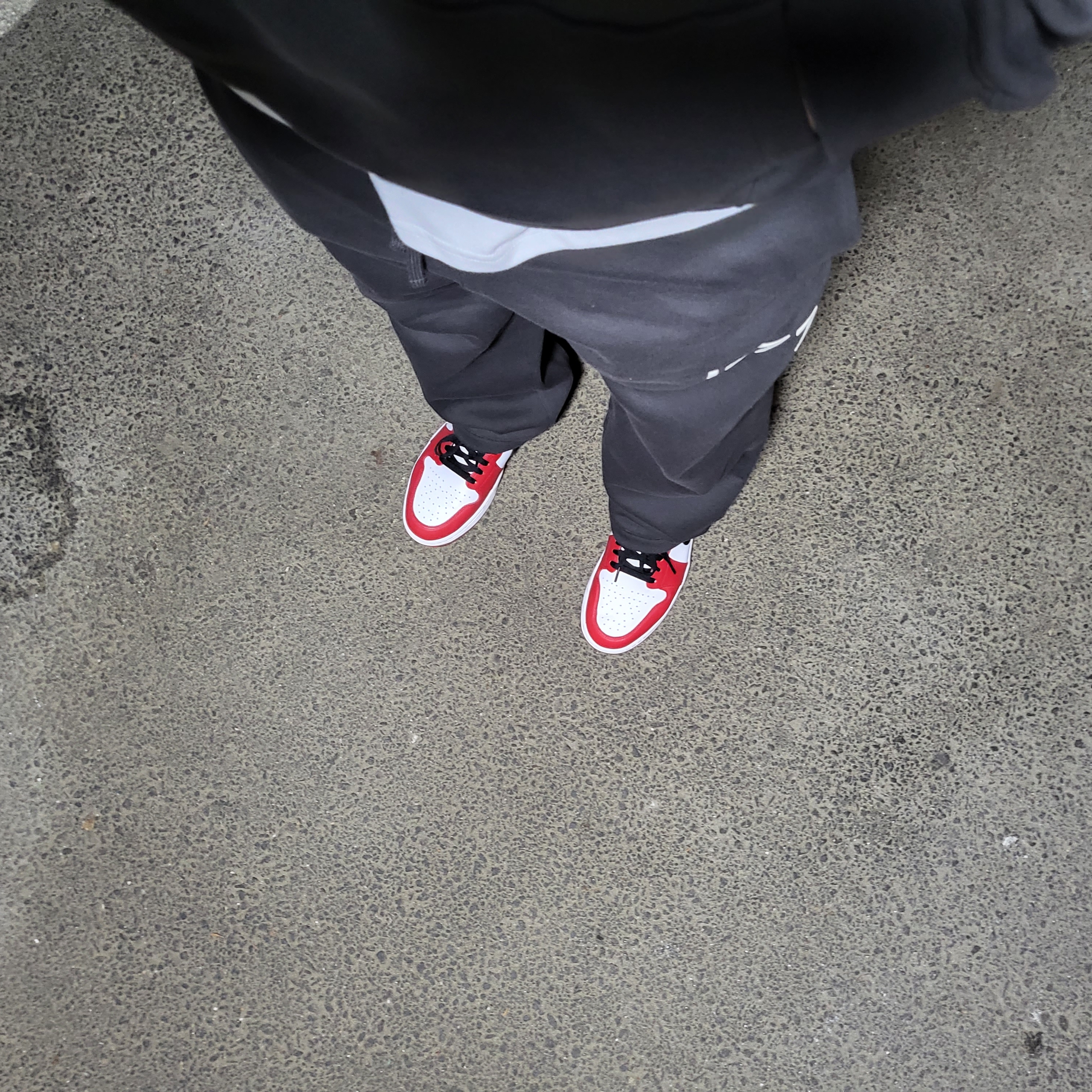 Essentials 1977 Hoodie Iron - 22SS, Essentials 1977 Relaxed Sweatpants Iron - 22SS 착용 스타일 - 1