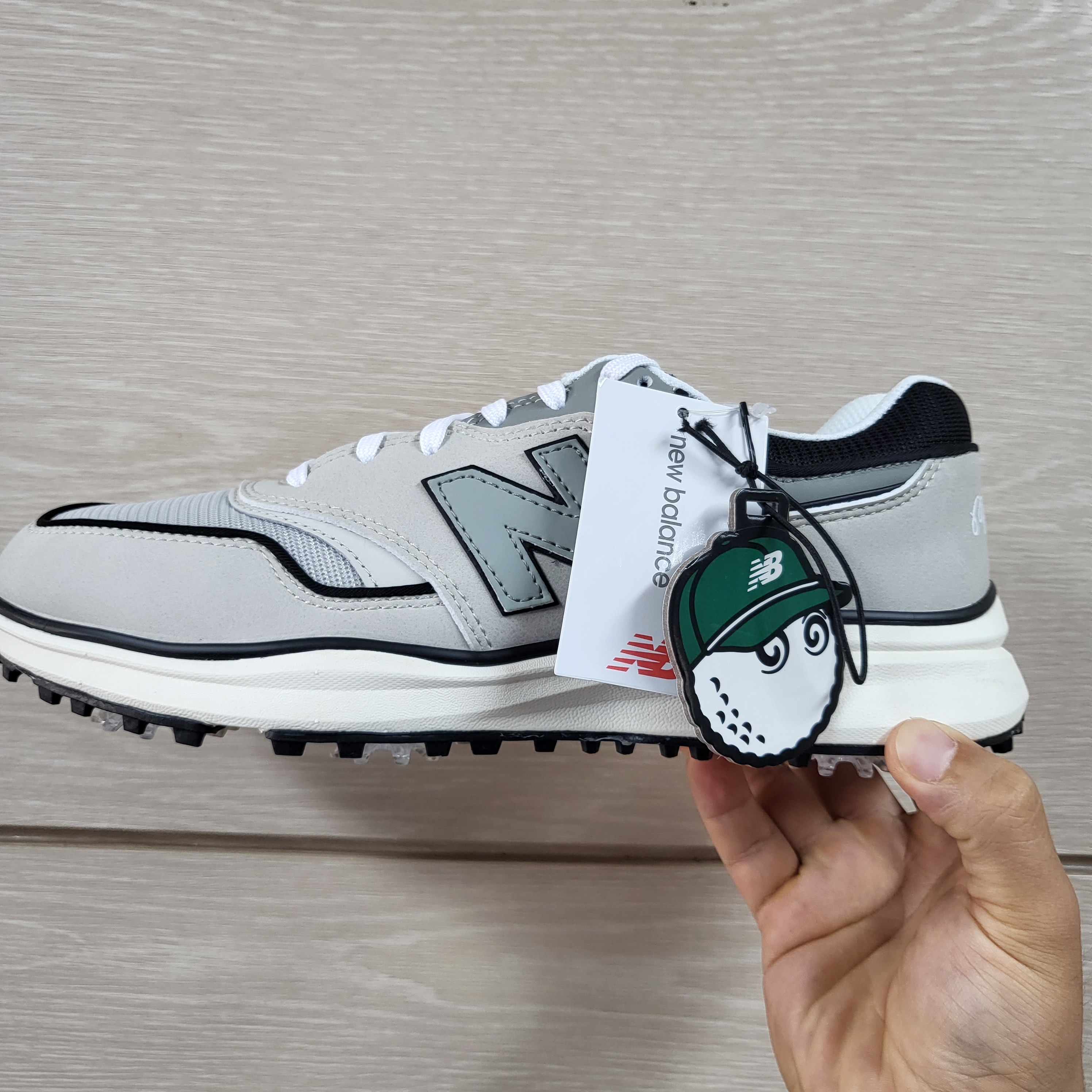New Balance x Malbon 997 Golf Sand 착용 스타일