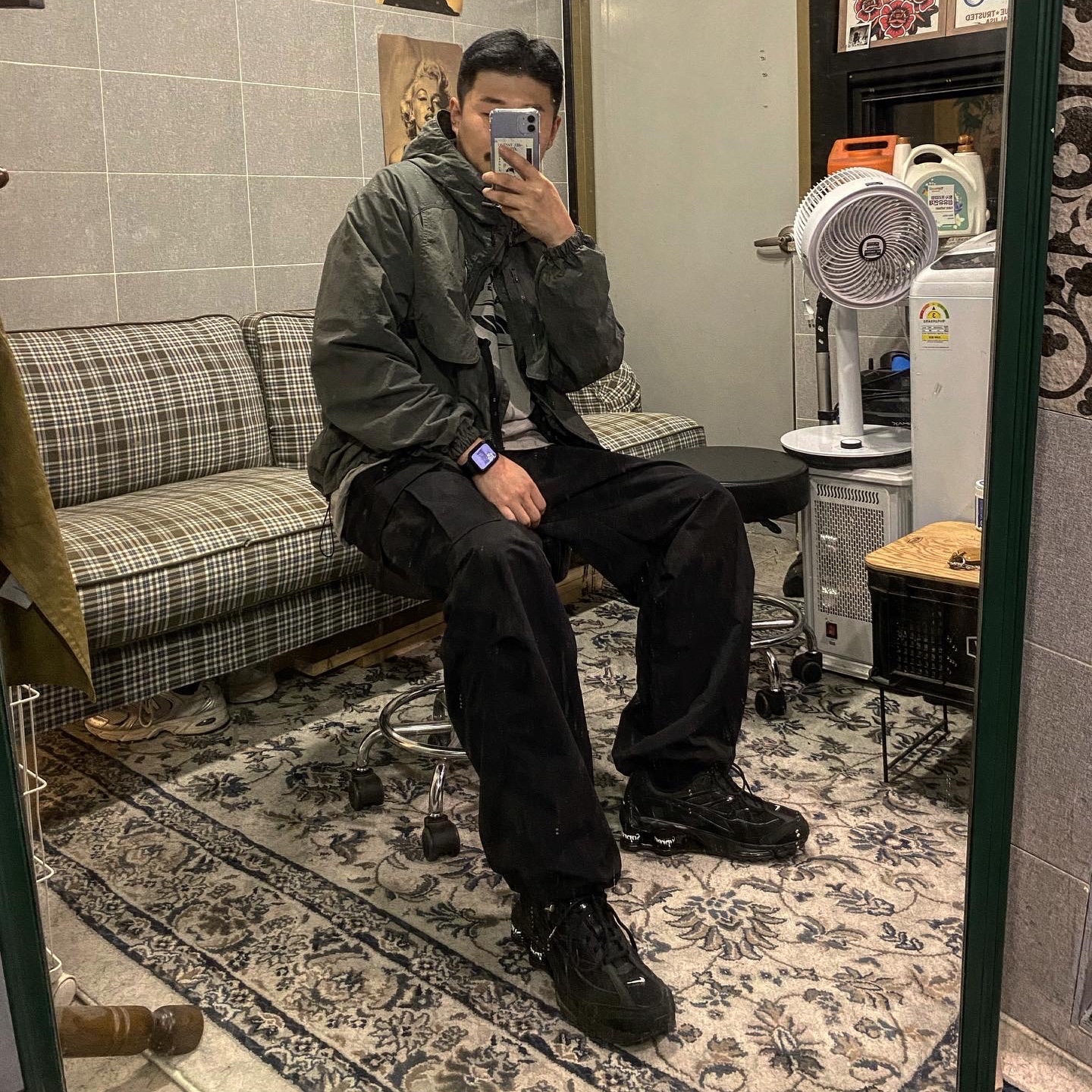 Nike x Supreme Shox Ride 2 SP Black, Nike x Supreme Shox Ride 2 SP Neutral Olive 착용 스타일 - 1