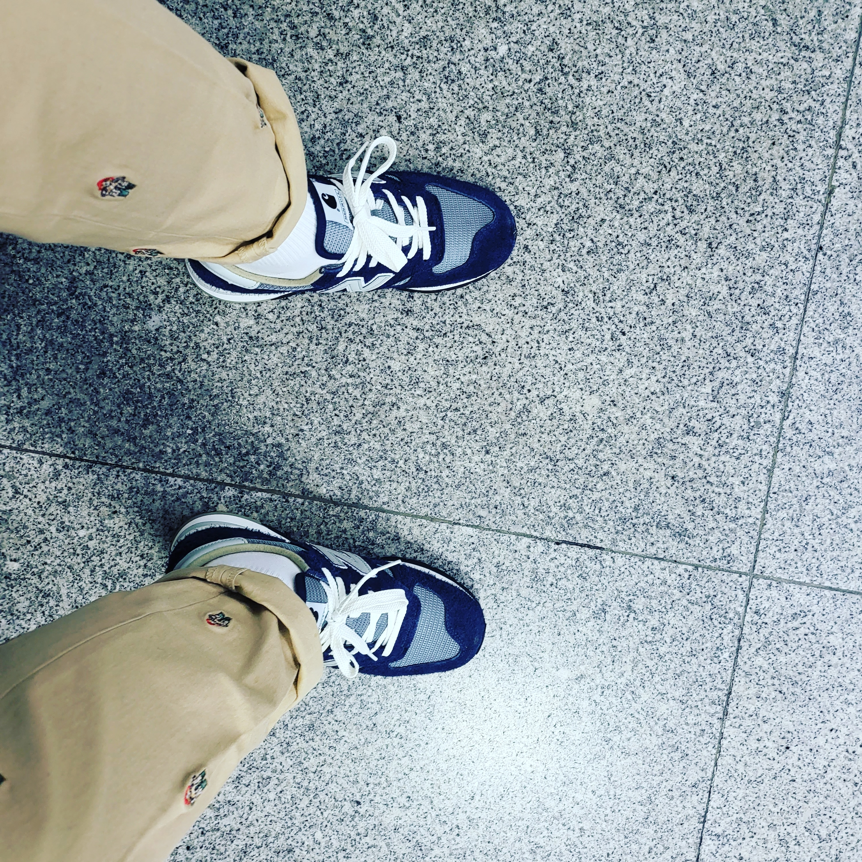 New Balance x Carhartt WIP 990v1 Made in USA Sculpture Center 착용 스타일
