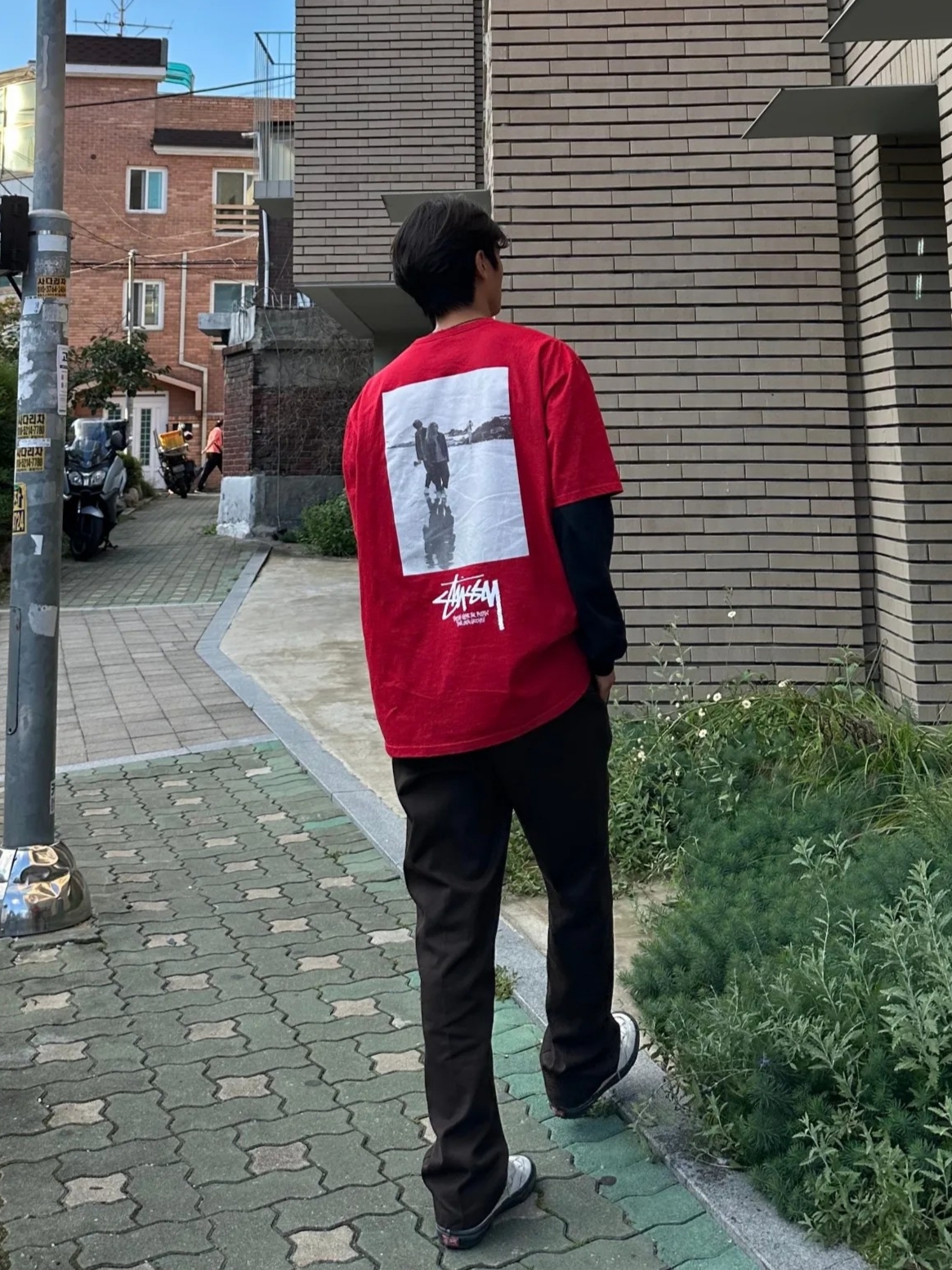 Stussy Low Tide T-Shirt Dark Red, Vans x Supreme Half Cab Pro White 착용 스타일 - 1